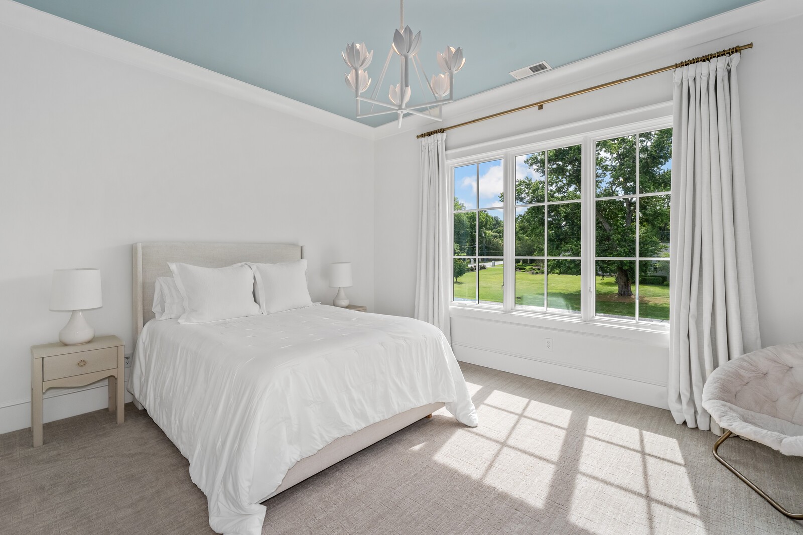 955 Van Leer Dr