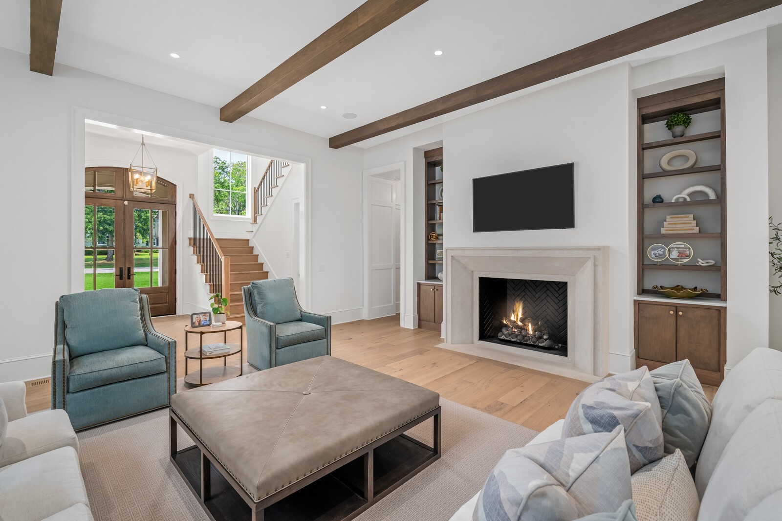 955 Van Leer Dr
