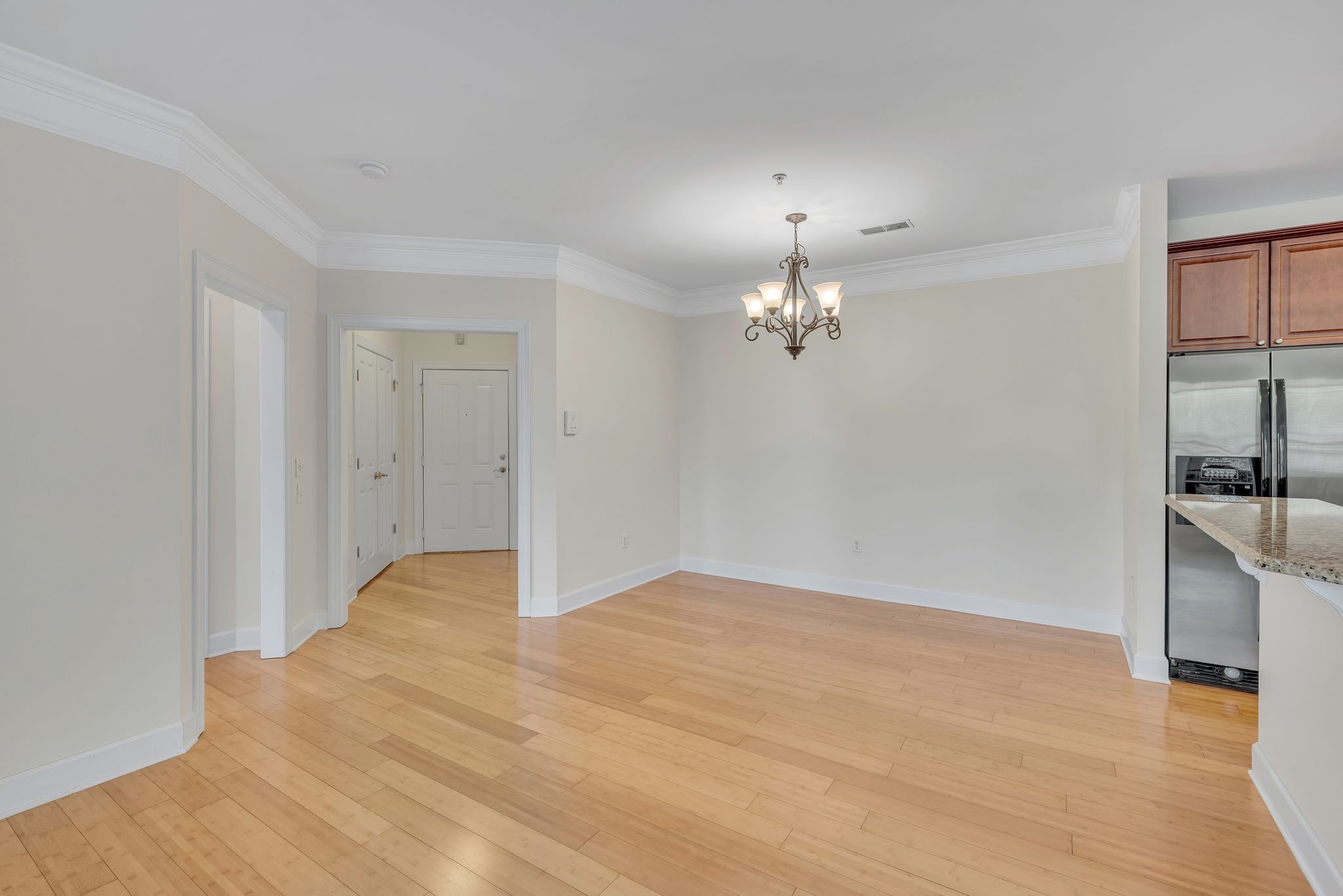 3102 West End Circle Unit: 201