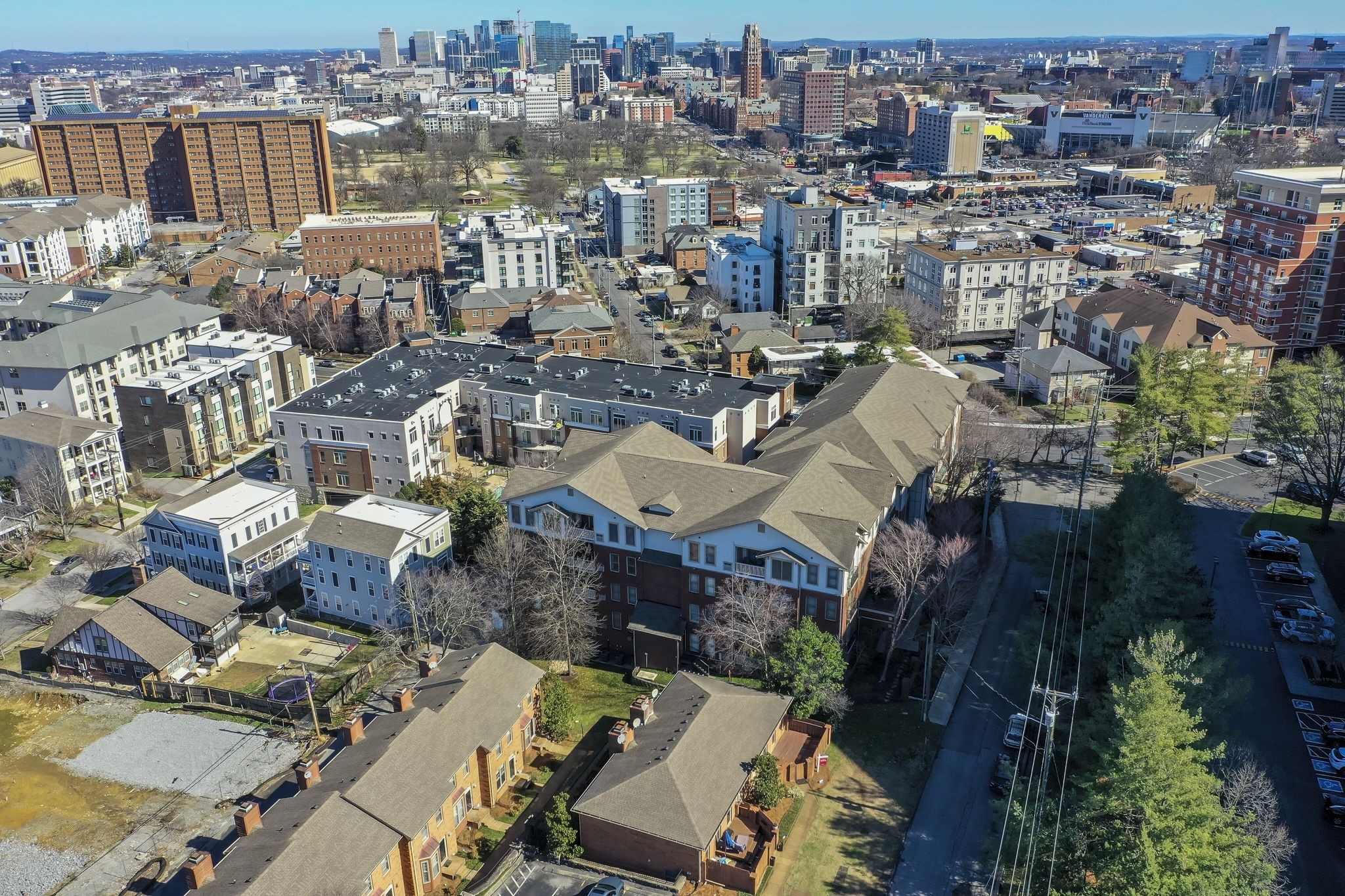 3102 West End Circle Unit: 201