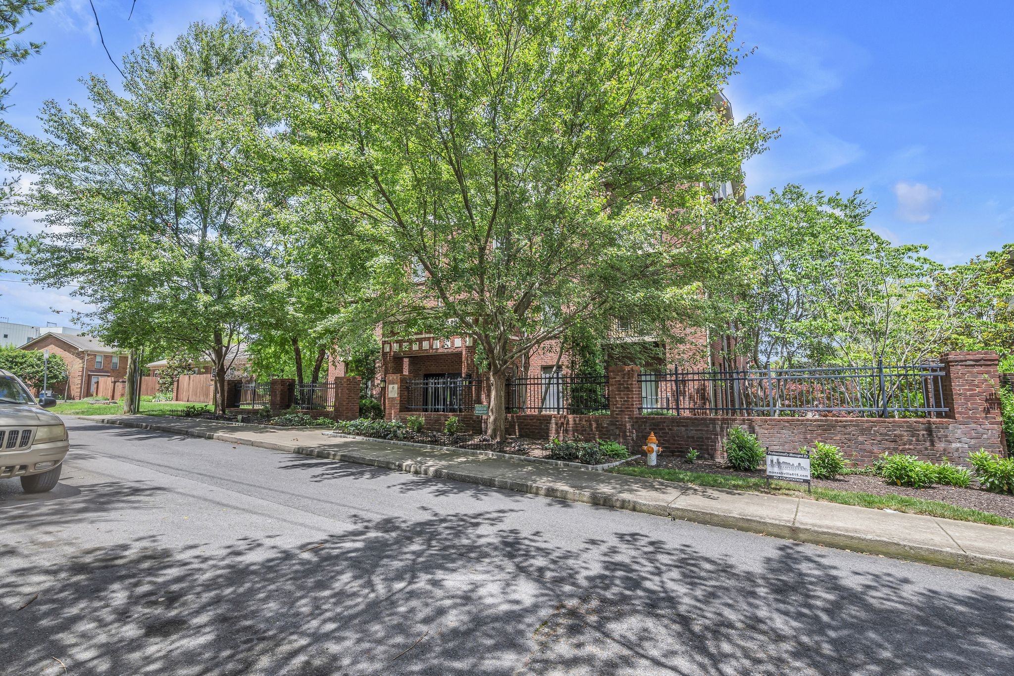 3102 West End Circle Unit: 201