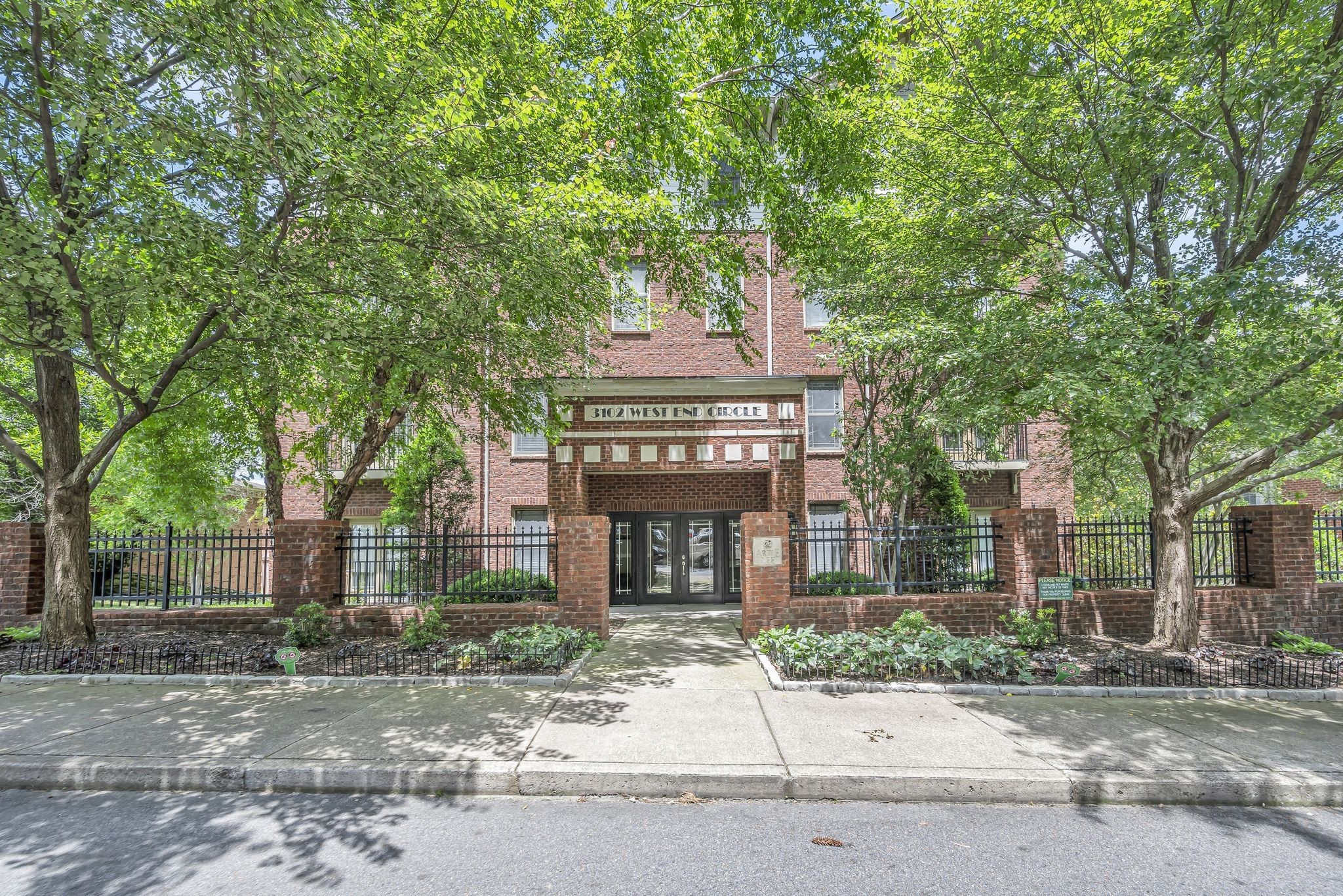 3102 West End Circle Unit: 201