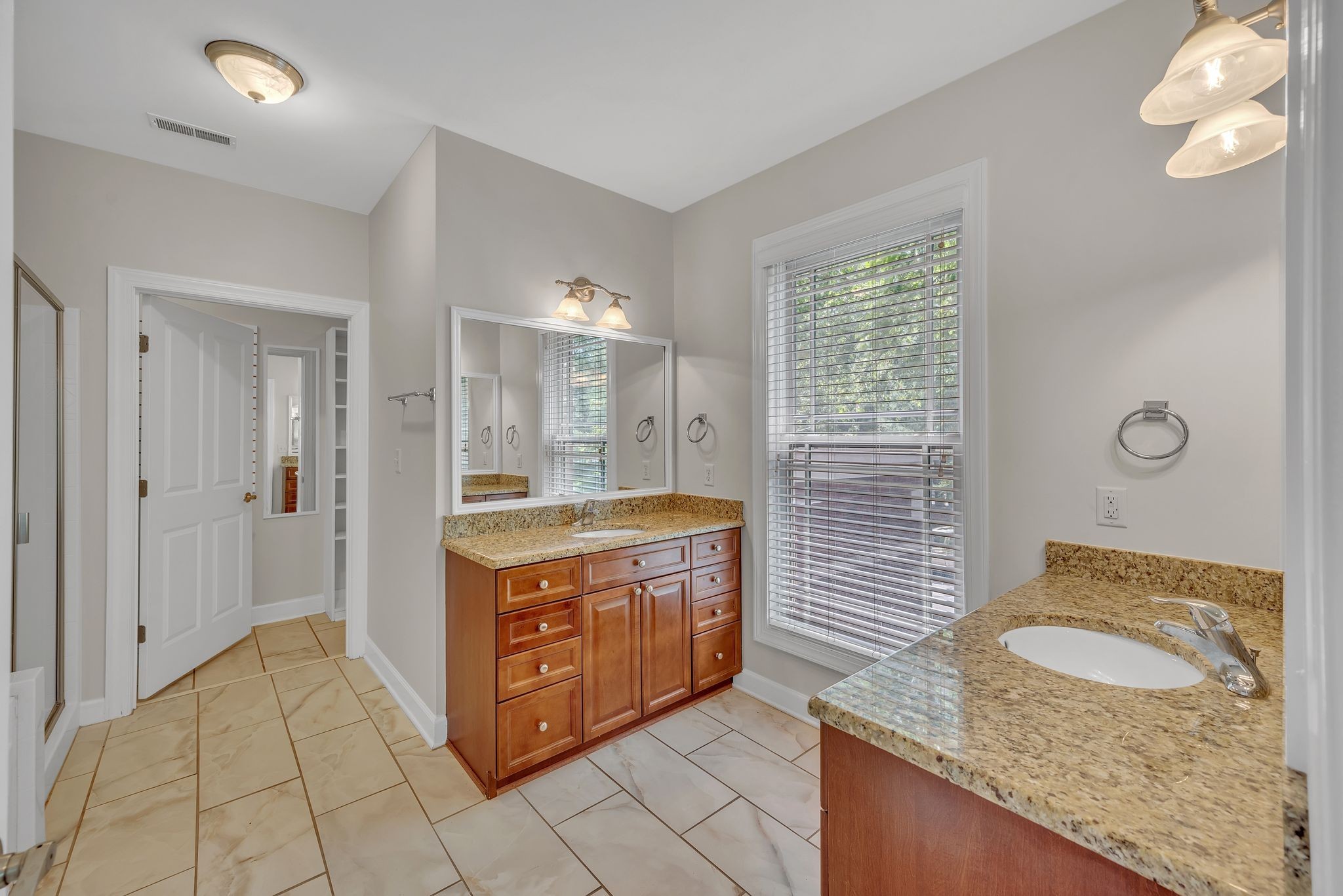 3102 West End Circle Unit: 201