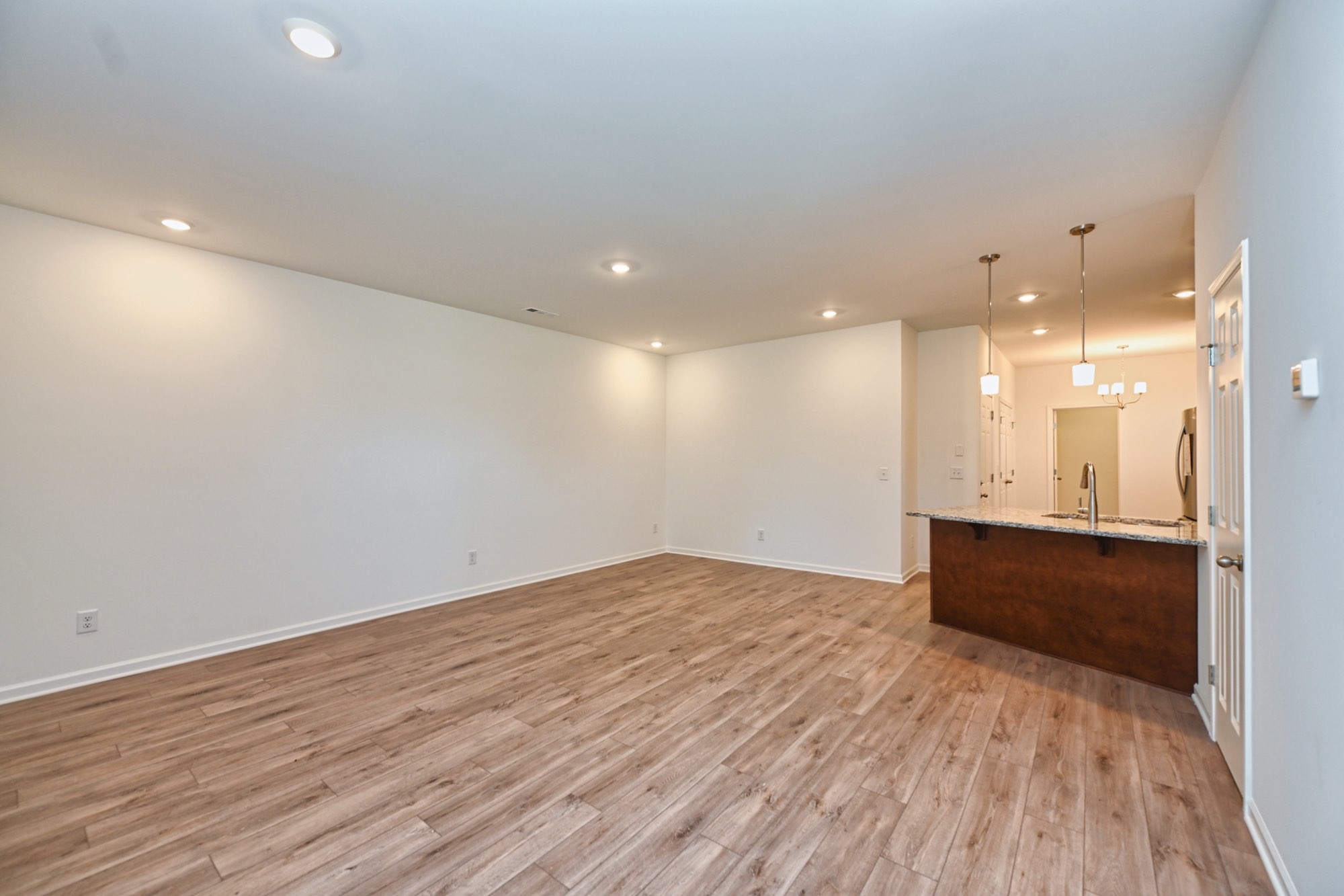 961 Nance Ln