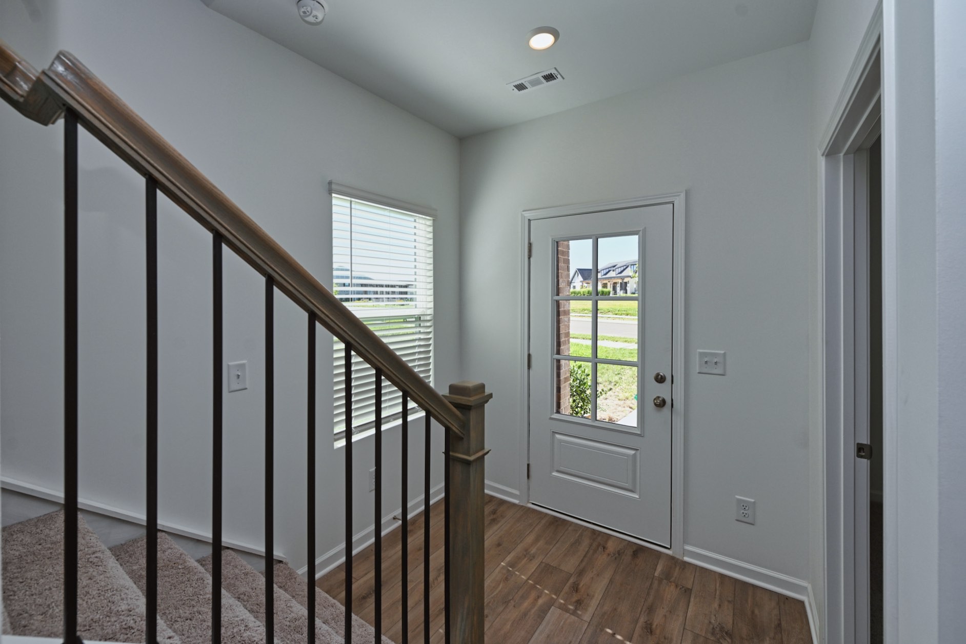 961 Nance Ln