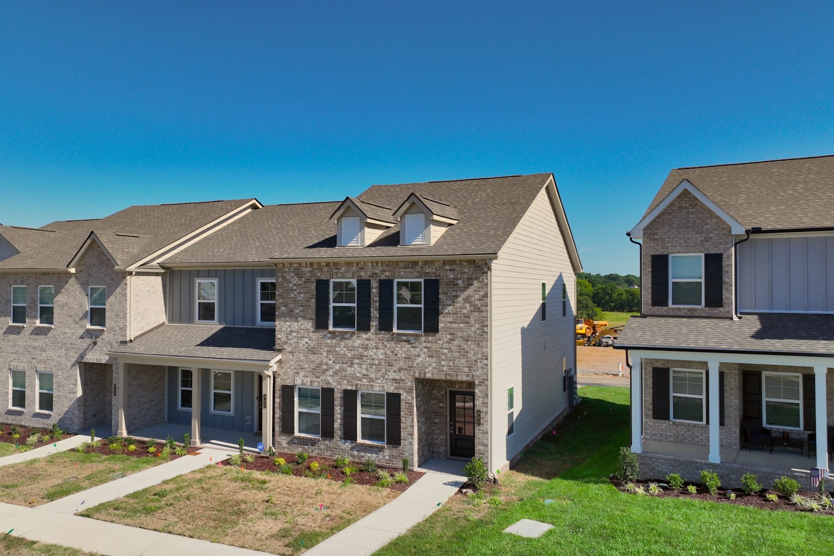 961 Nance Ln