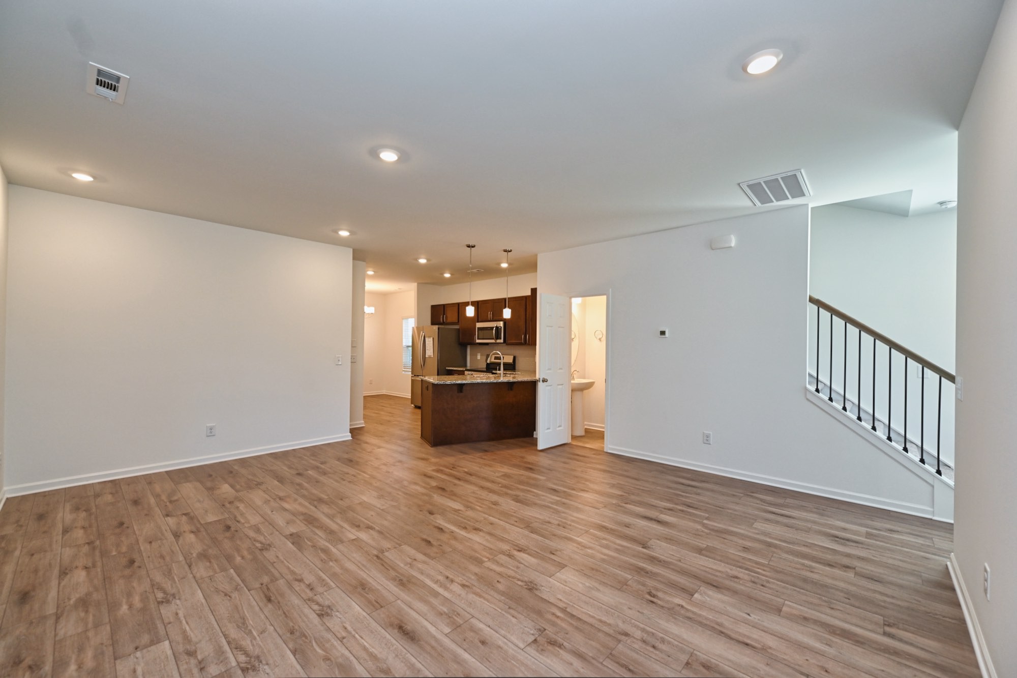 961 Nance Ln