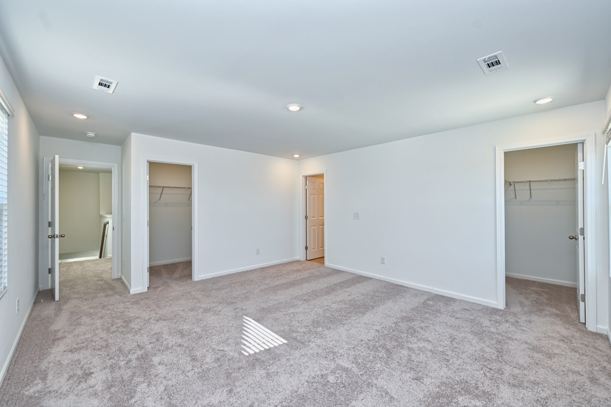 961 Nance Ln