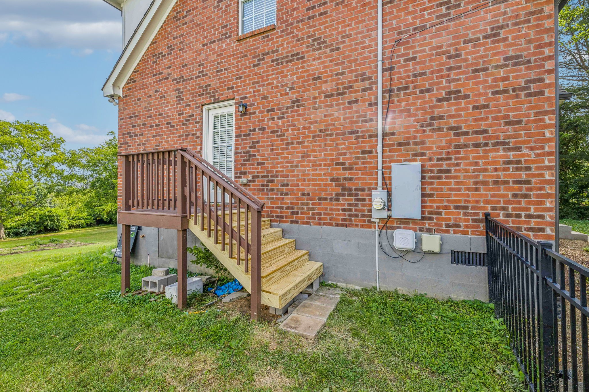 448 Welshwood Dr