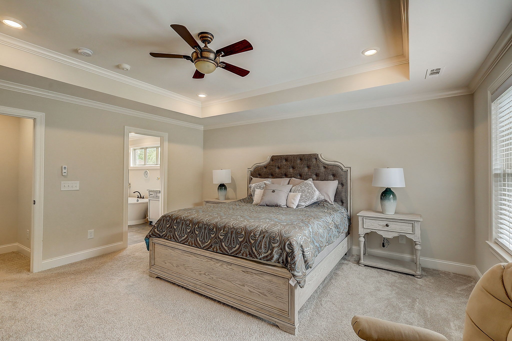 7068 Crimson Leaf Ln