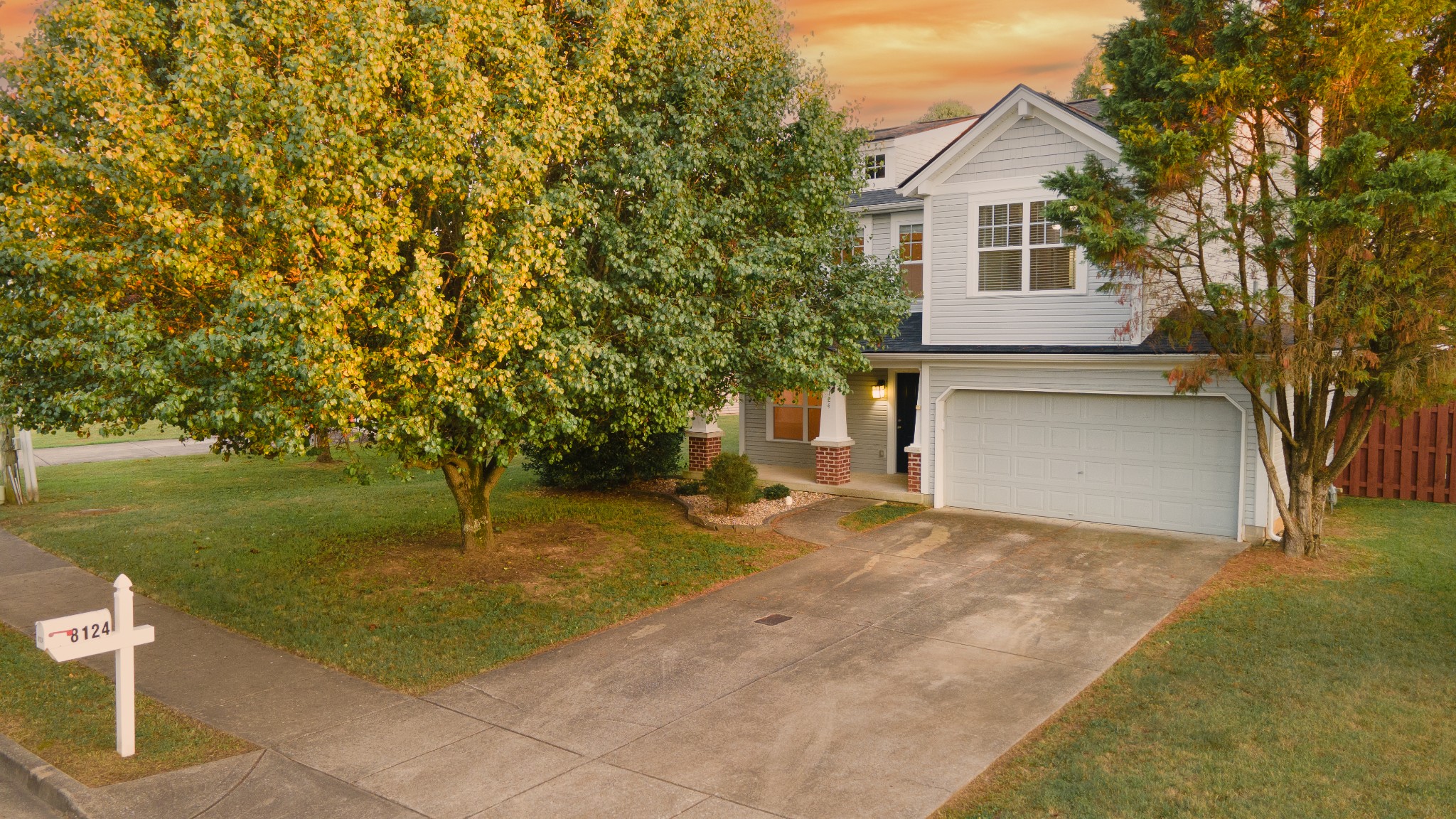 8124 Boone Trce
