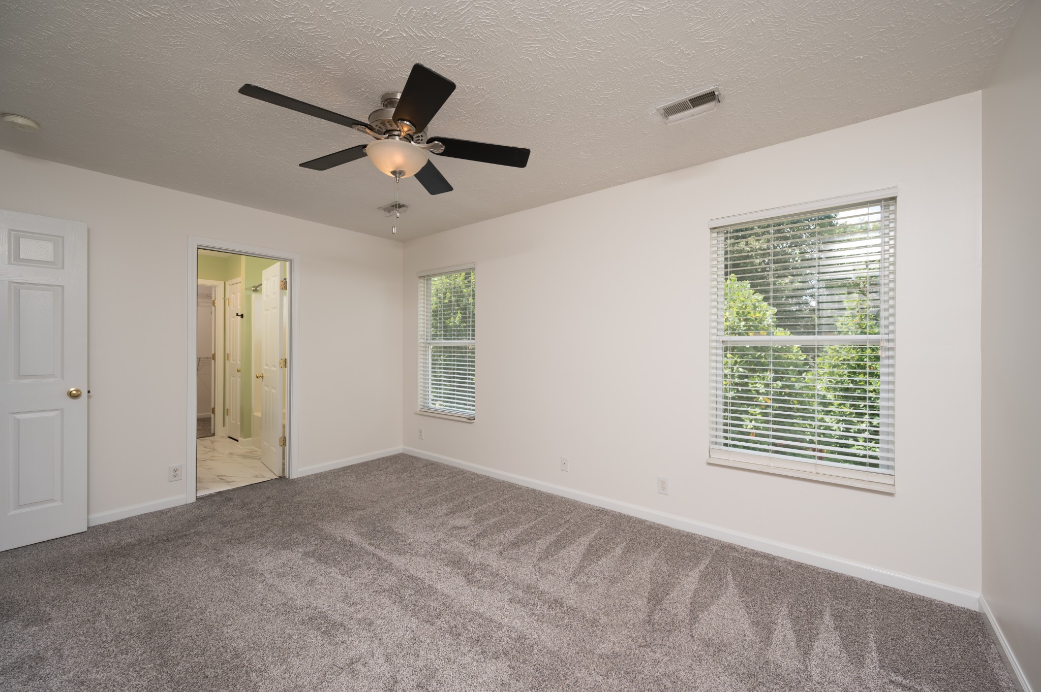8124 Boone Trce