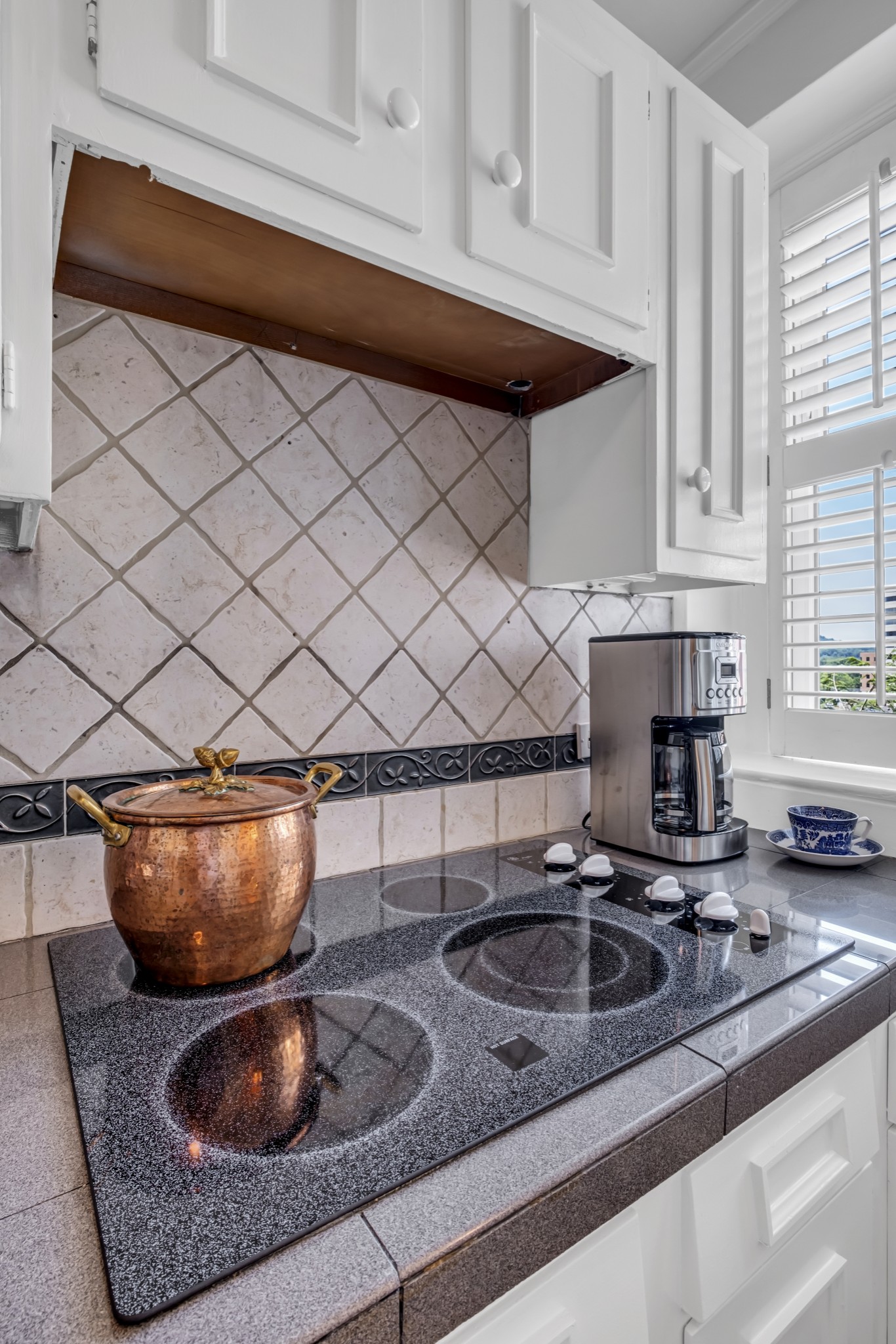 4225 Harding Pike Unit: 504