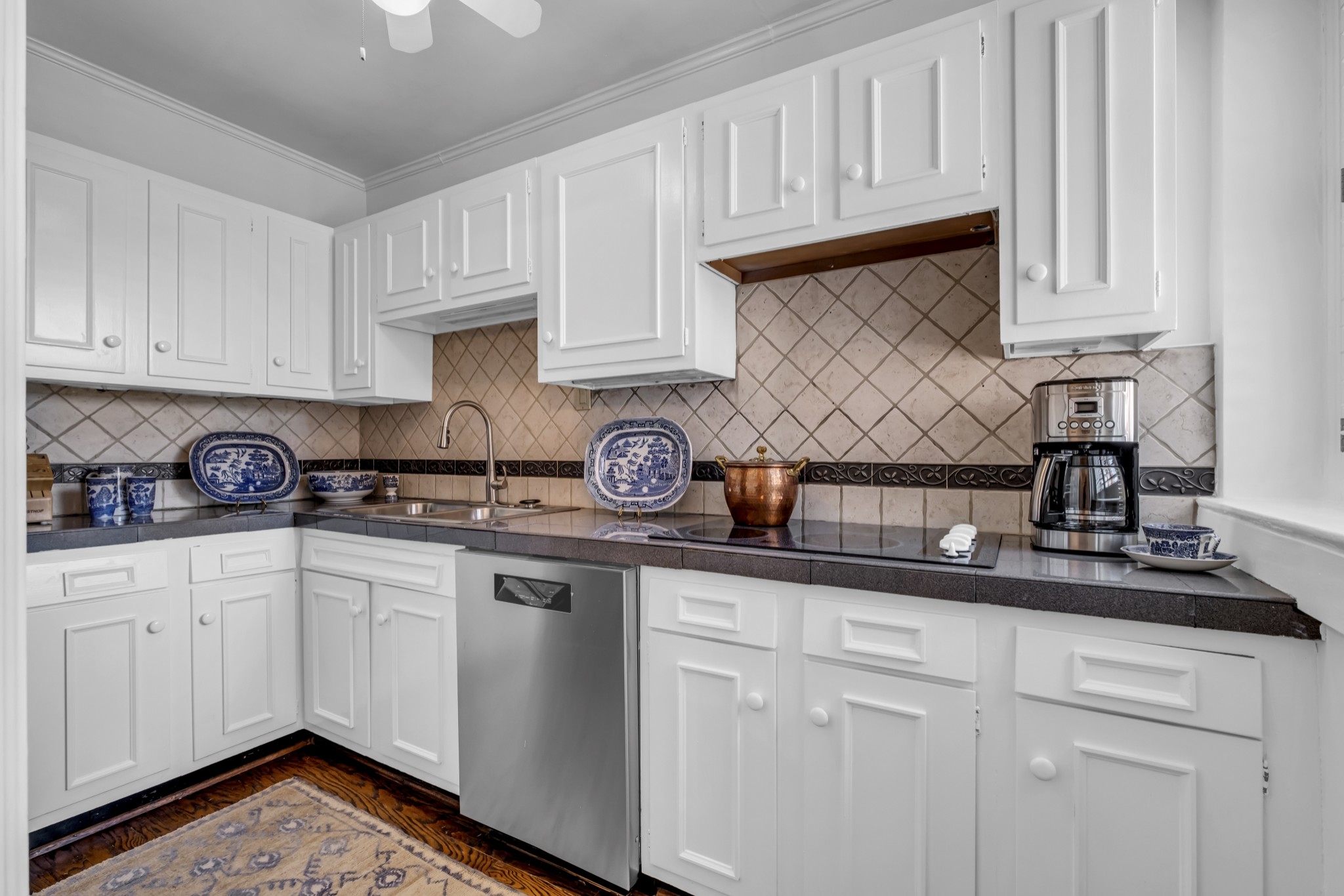 4225 Harding Pike Unit: 504