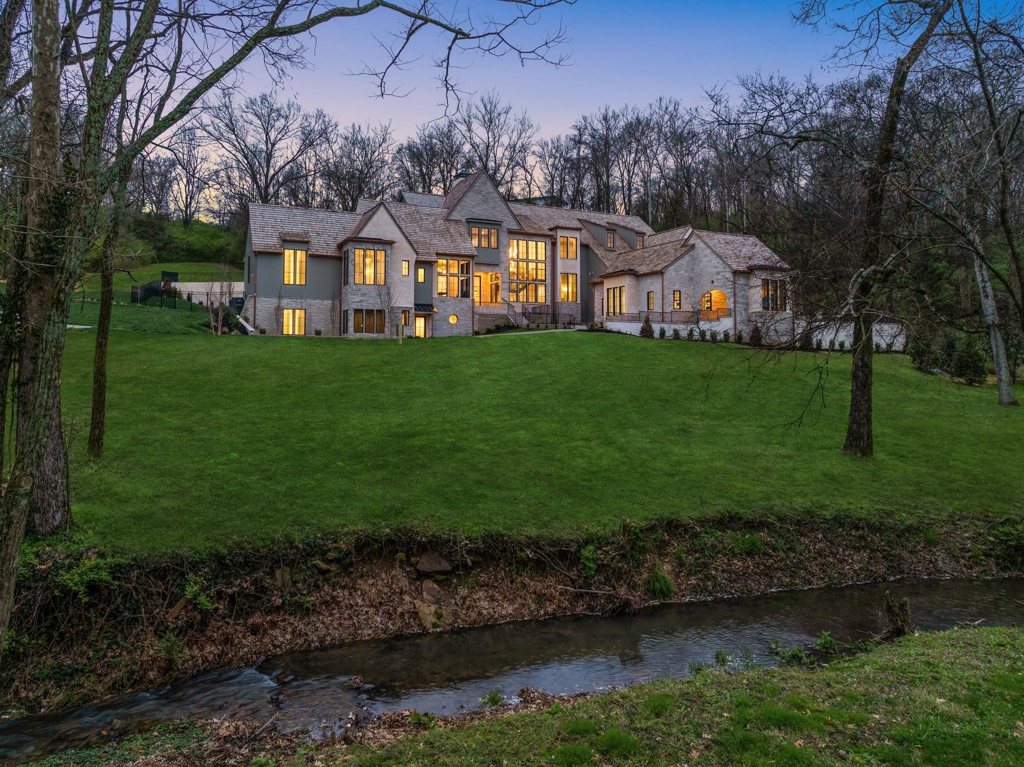 235 Robin Hill Rd
