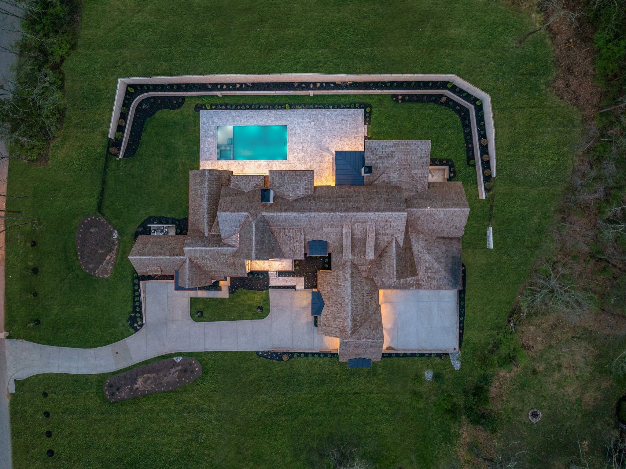 235 Robin Hill Rd