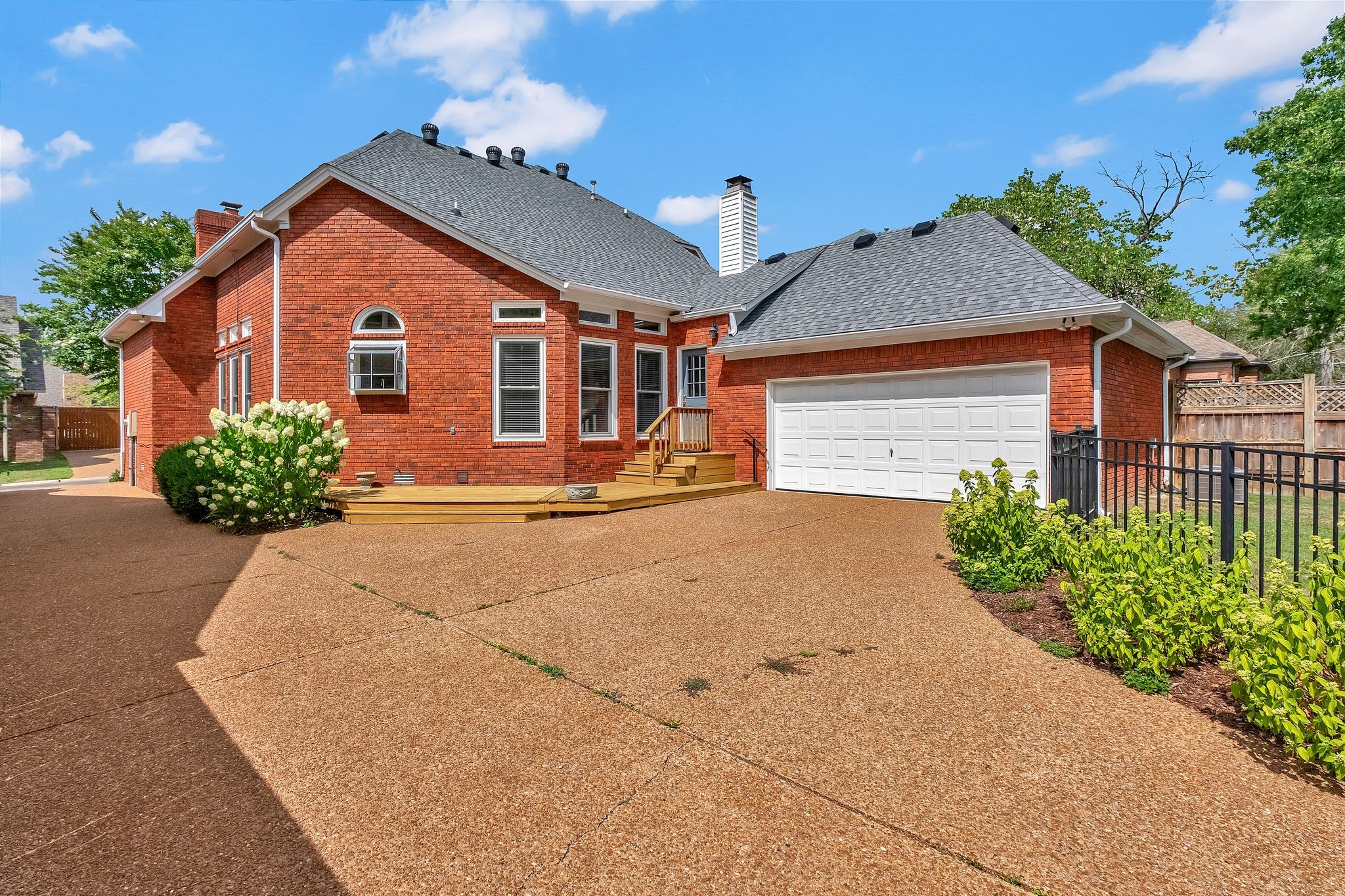905 Huntington Cir