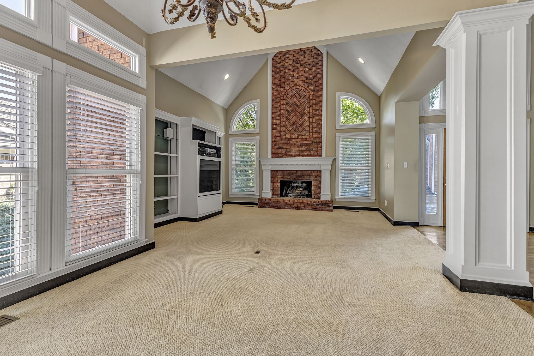 905 Huntington Cir