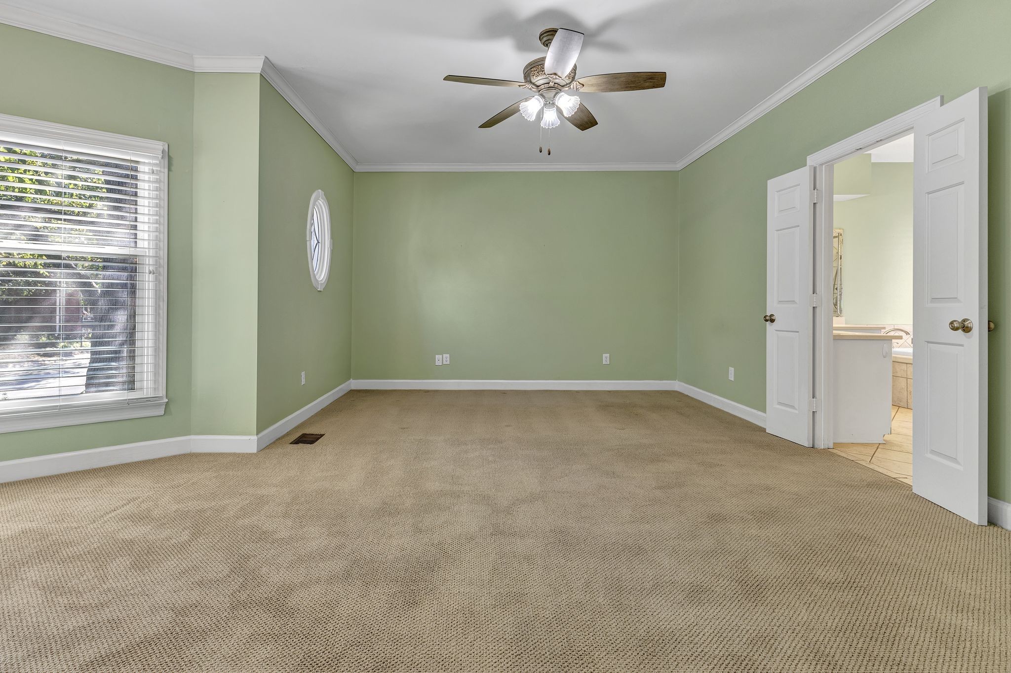 905 Huntington Cir