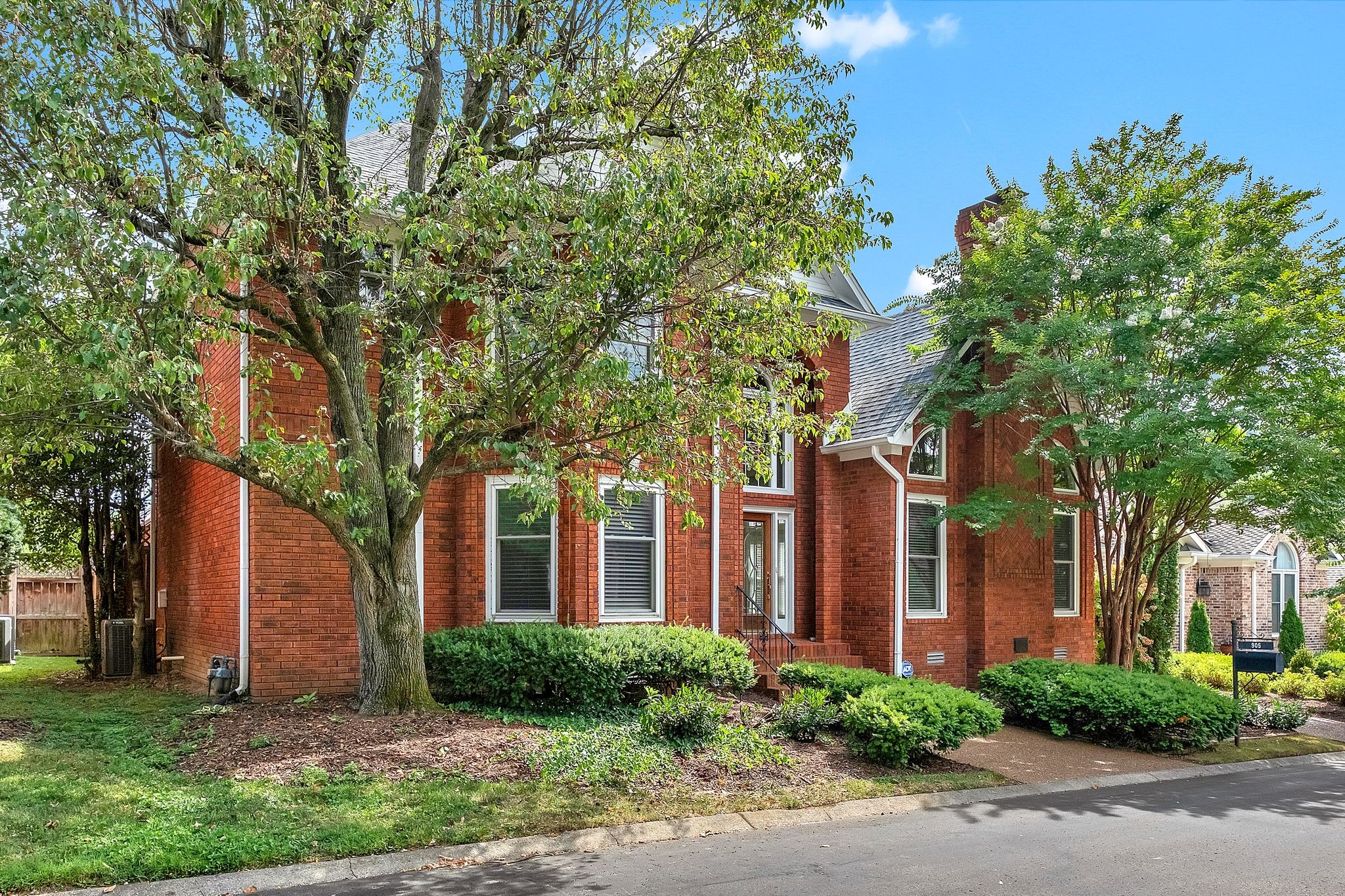 905 Huntington Cir