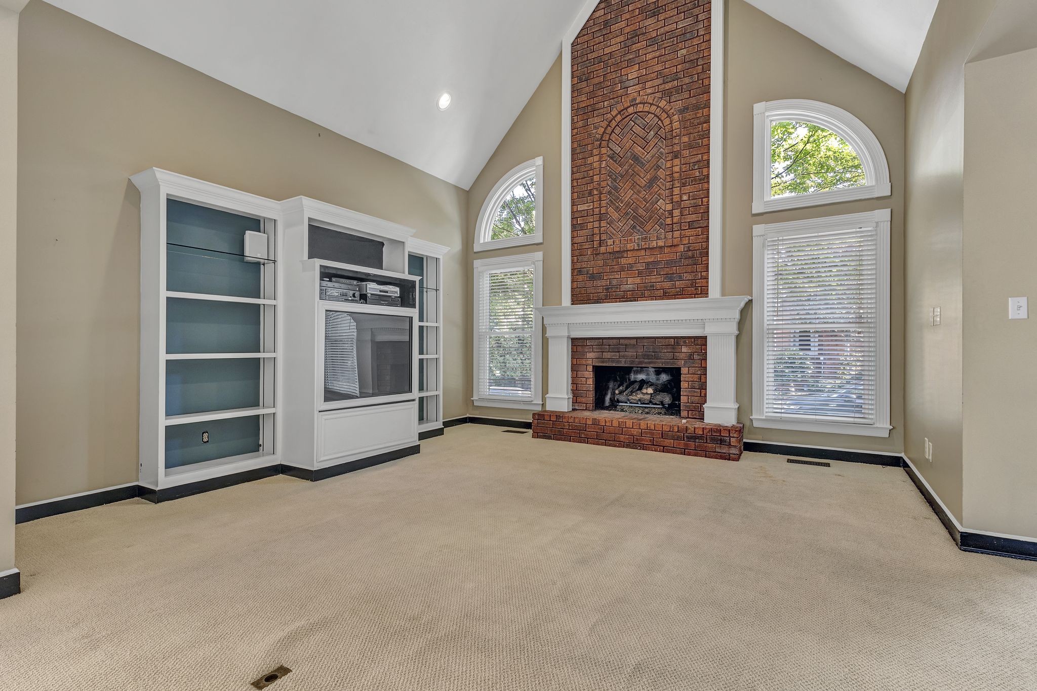 905 Huntington Cir
