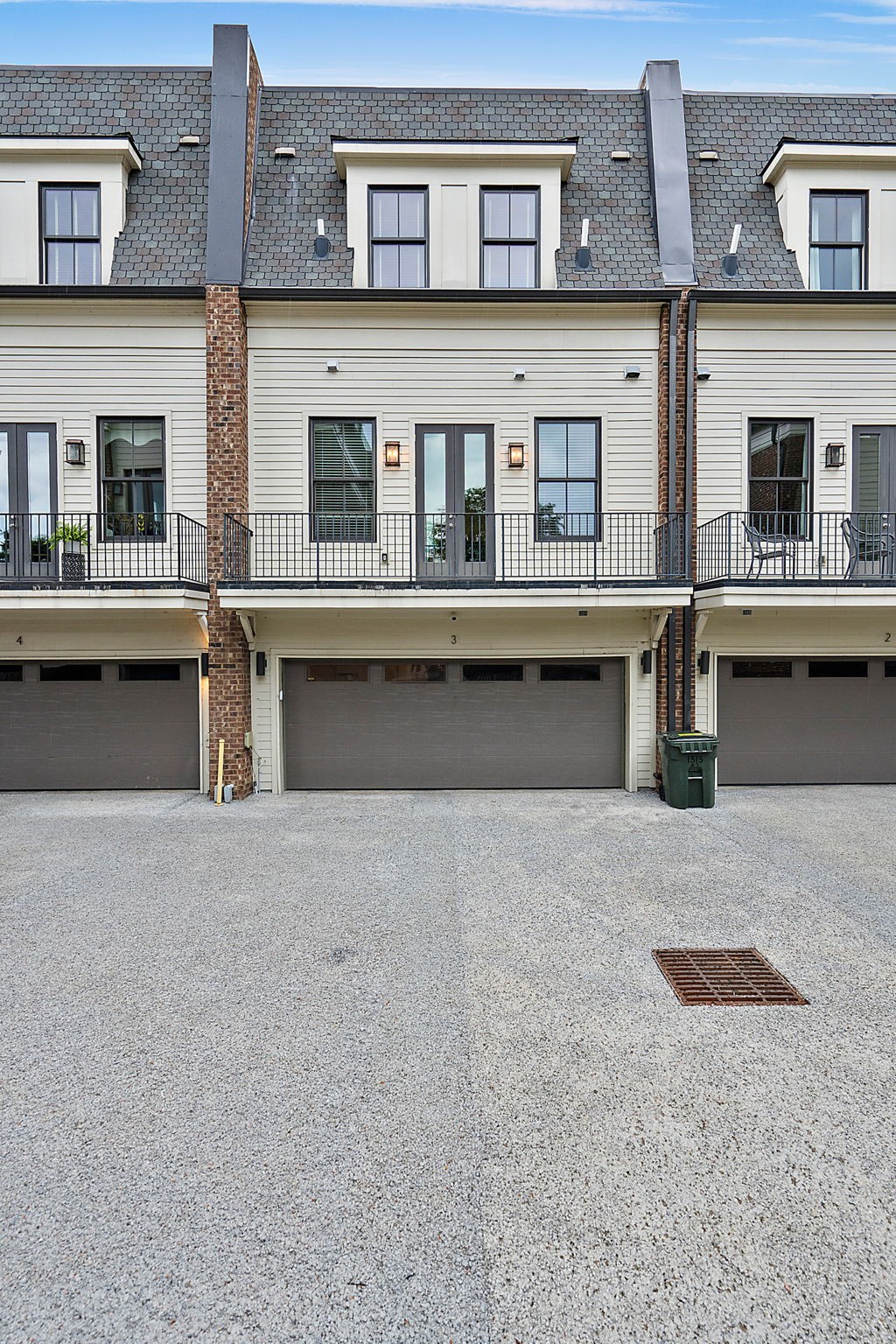 1313 5th Ave, N Unit: 3