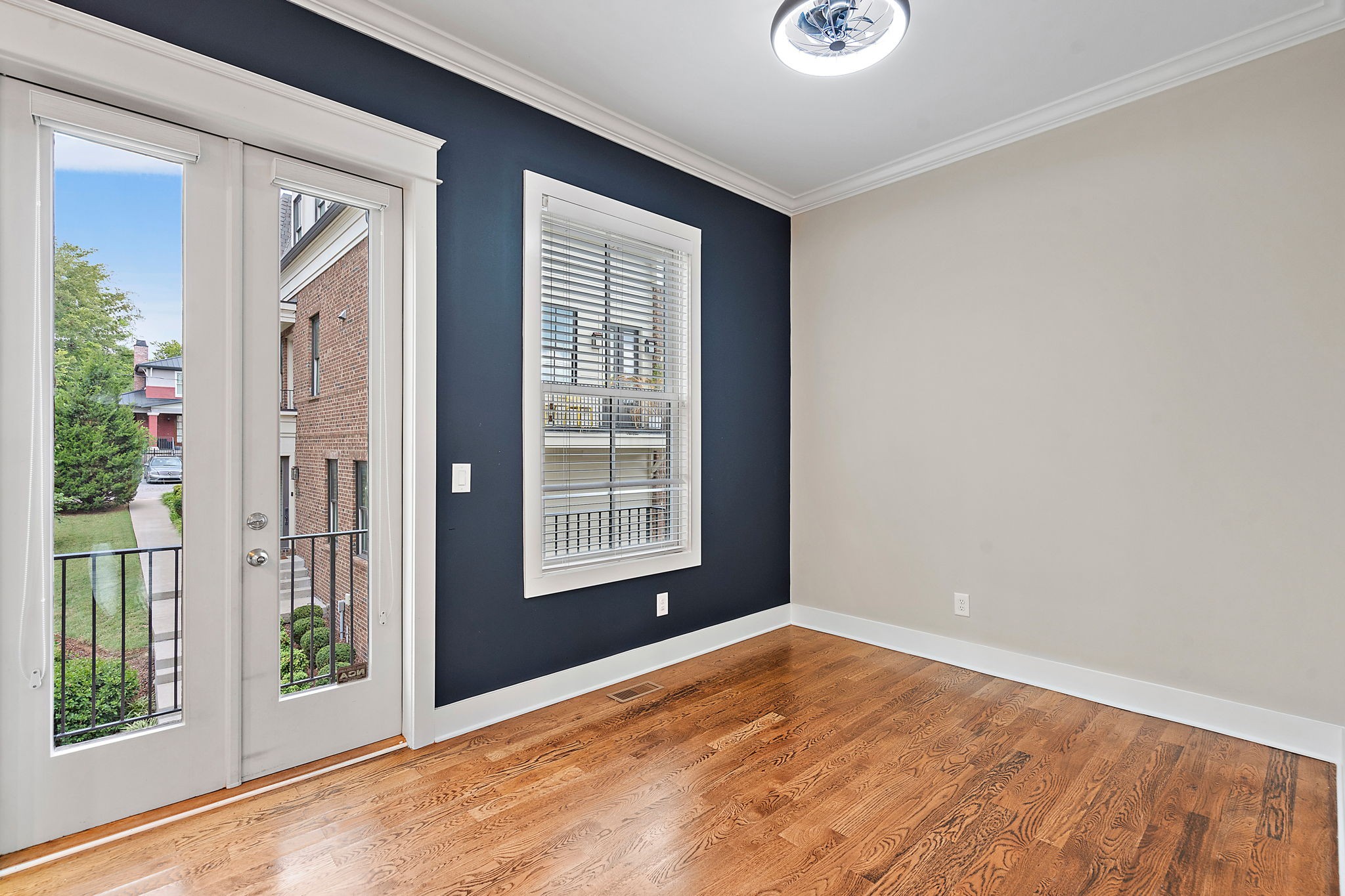 1313 5th Ave, N Unit: 3