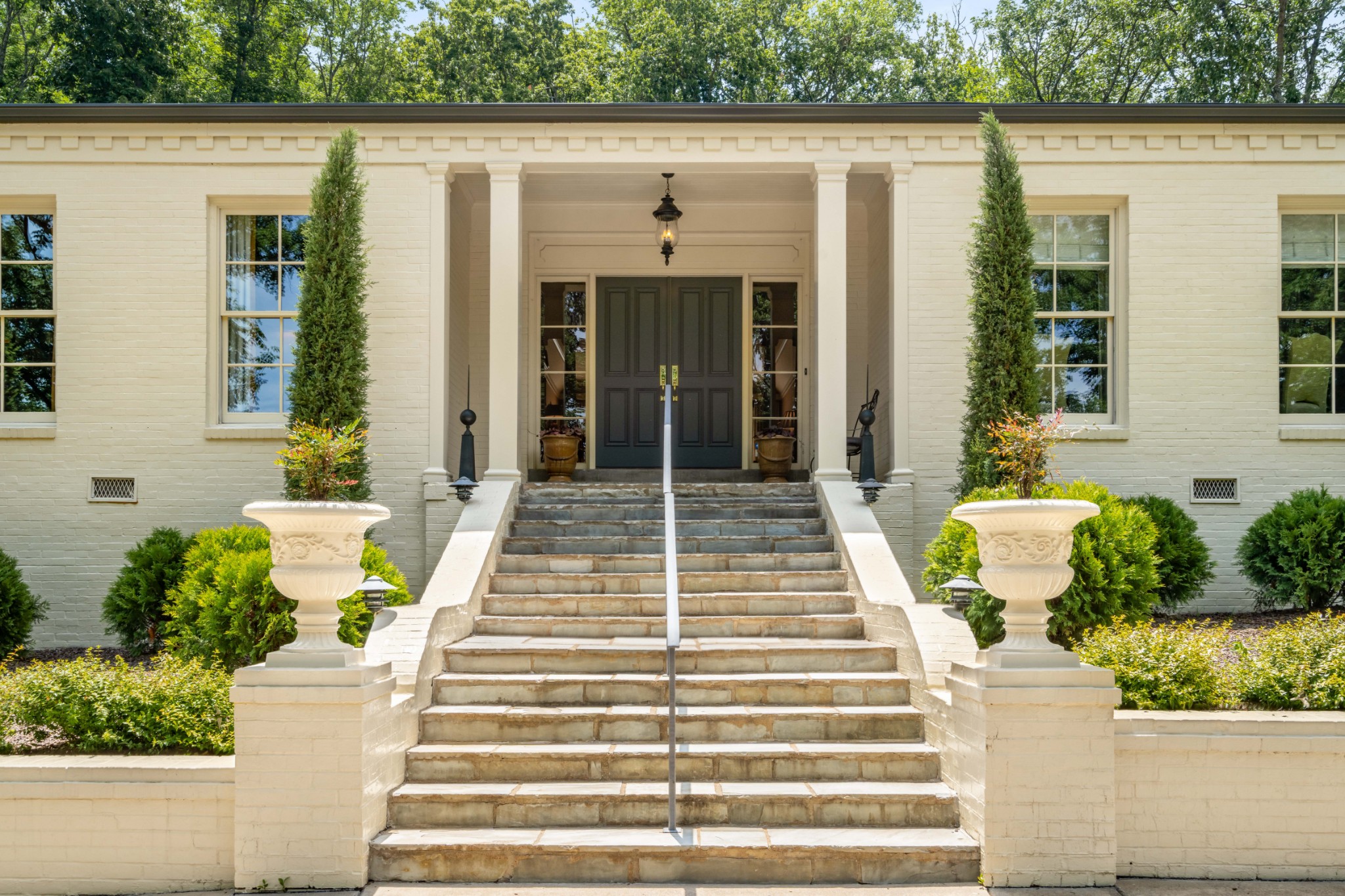1110 Crater Hill Dr