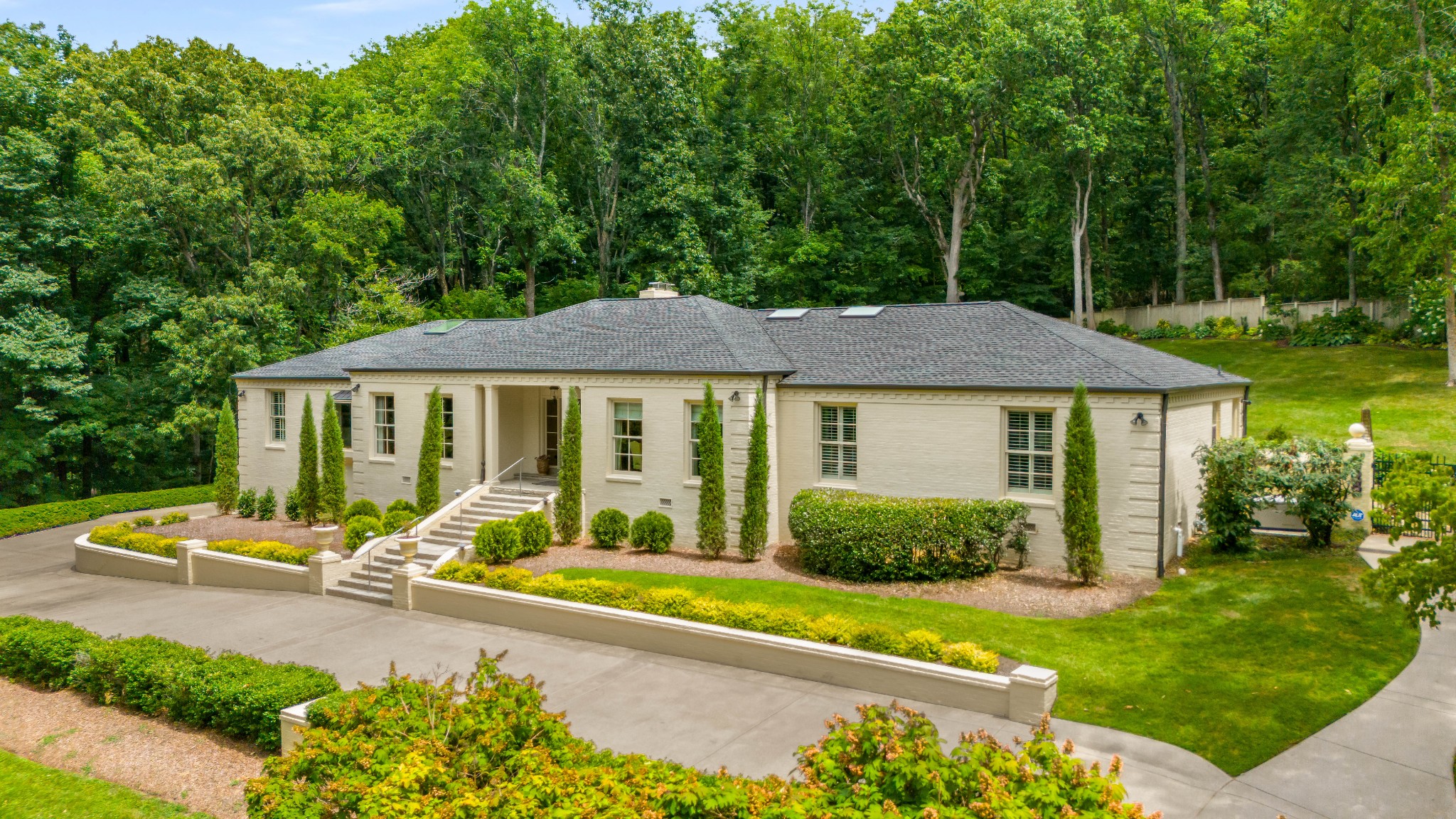 1110 Crater Hill Dr