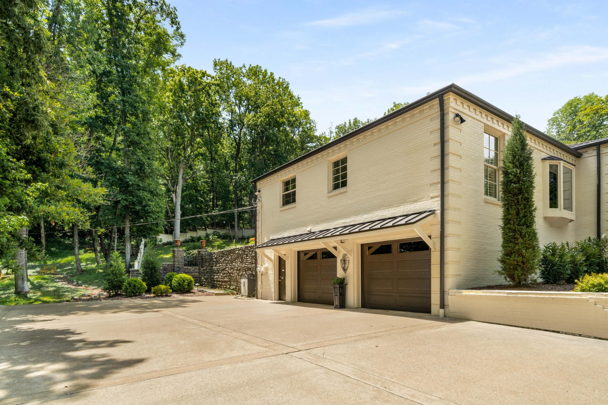 1110 Crater Hill Dr