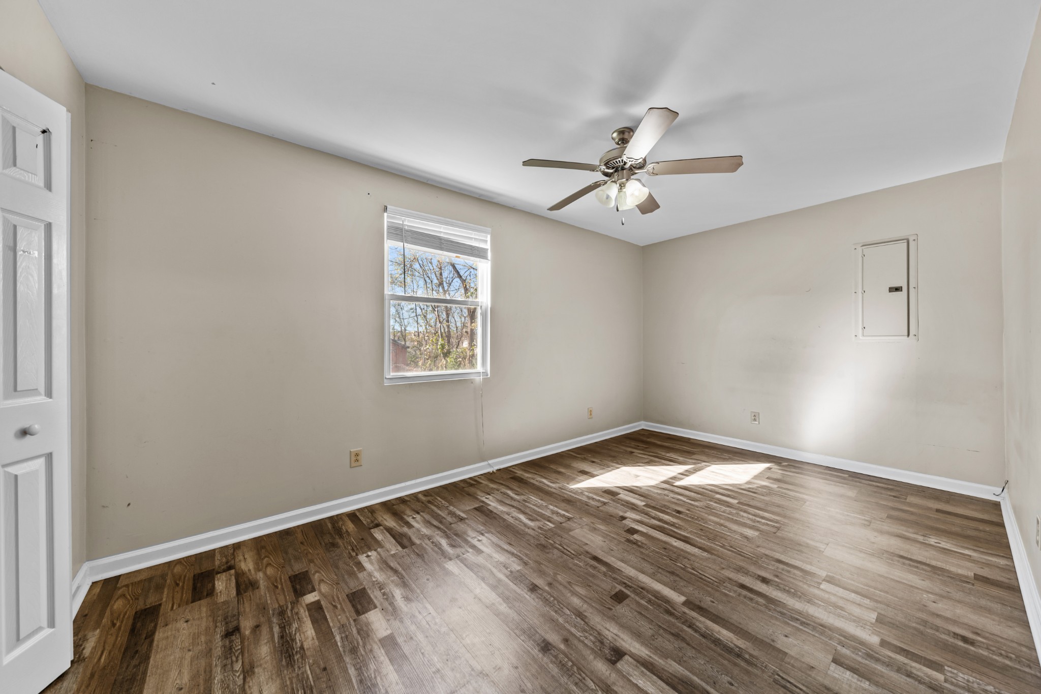 114 Oak St