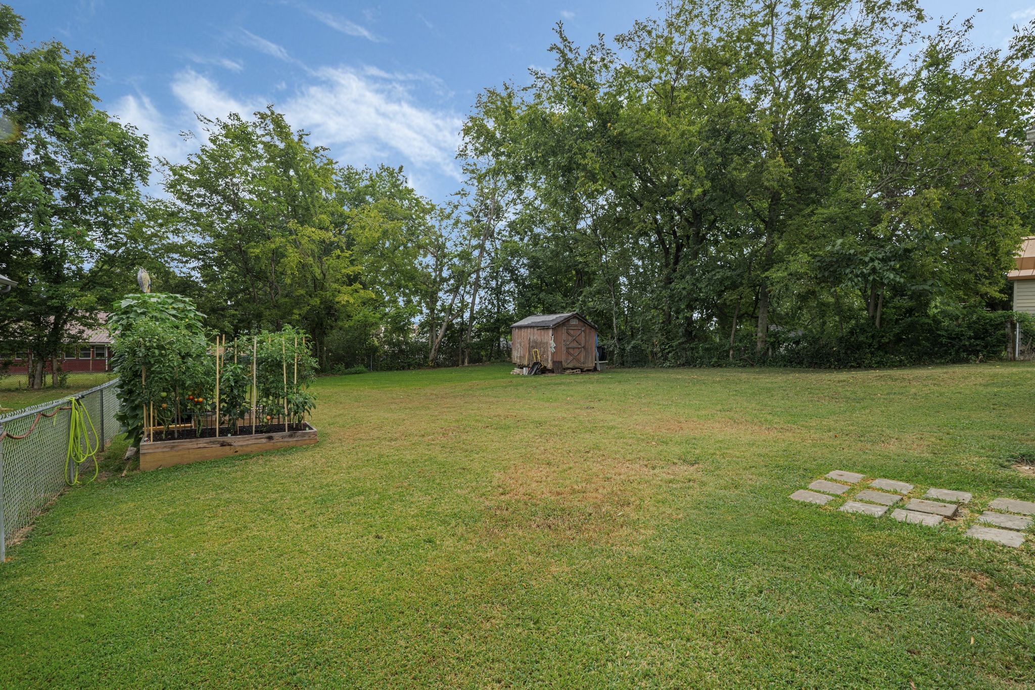 114 Oak St