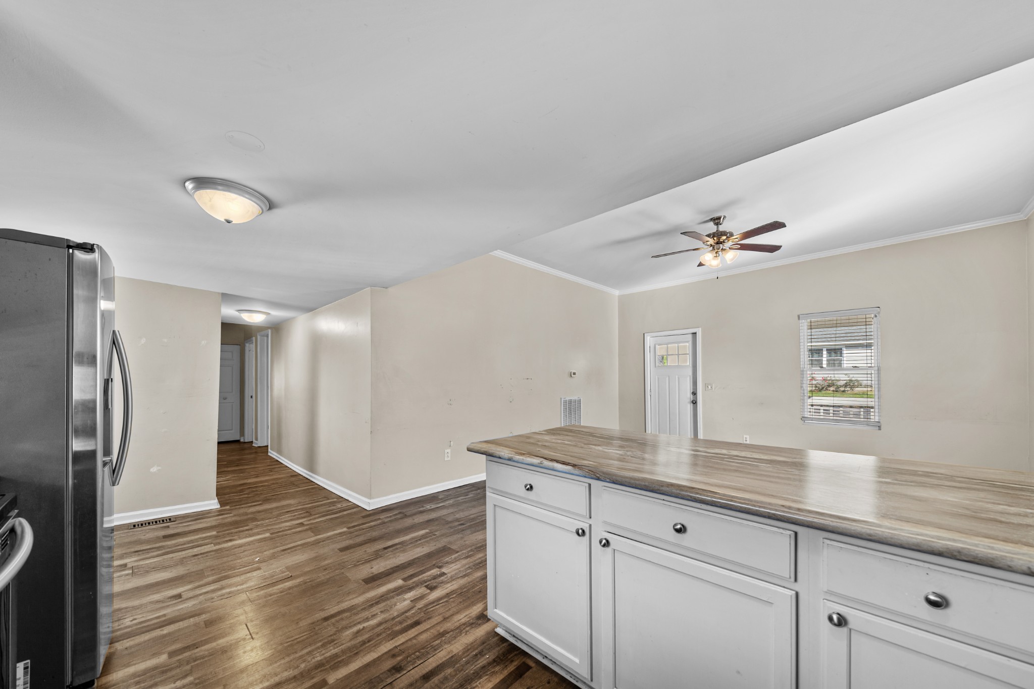114 Oak St