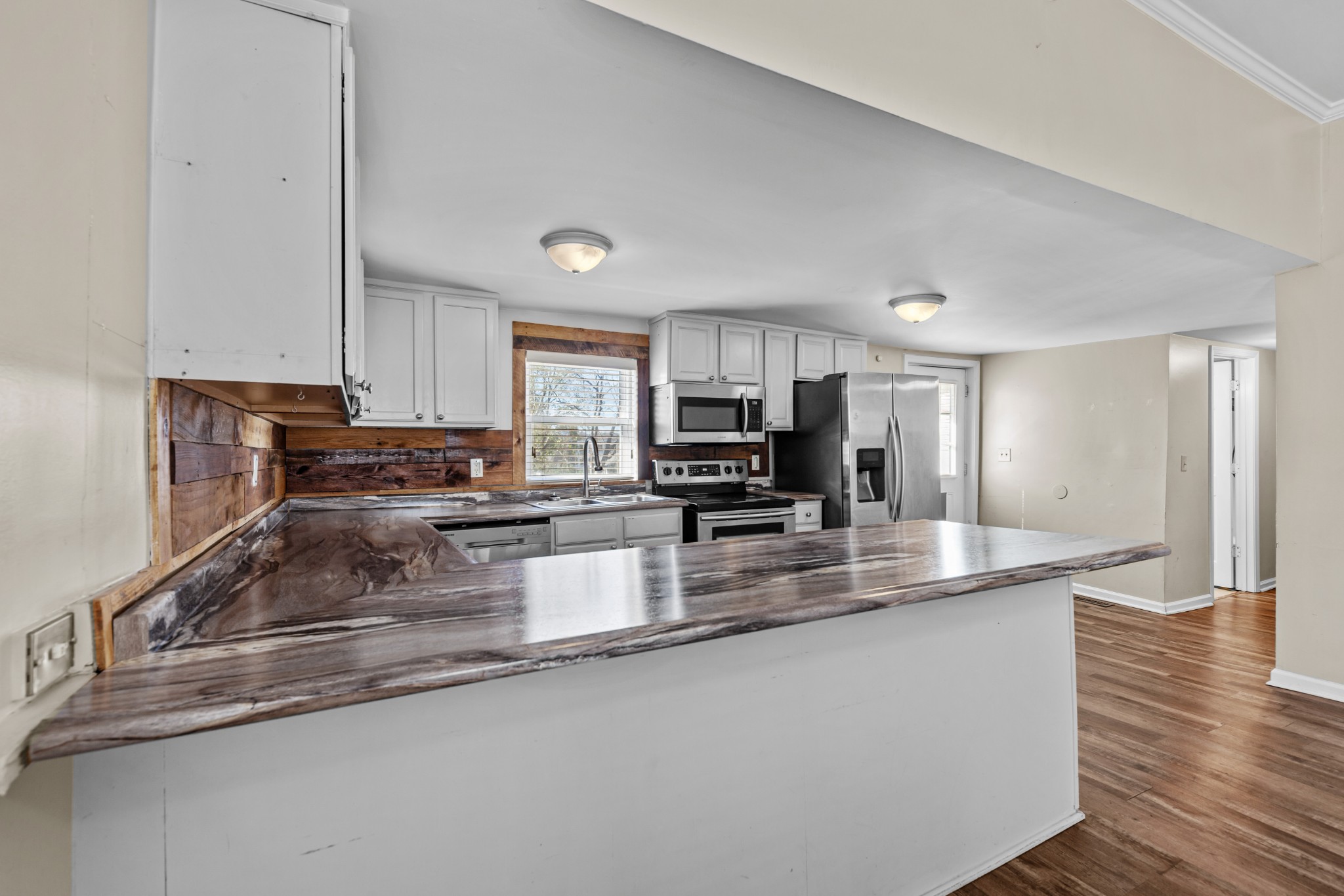 114 Oak St
