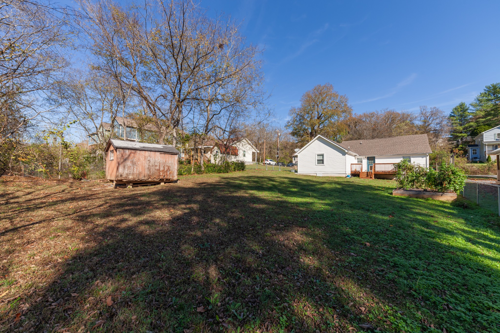 114 Oak St
