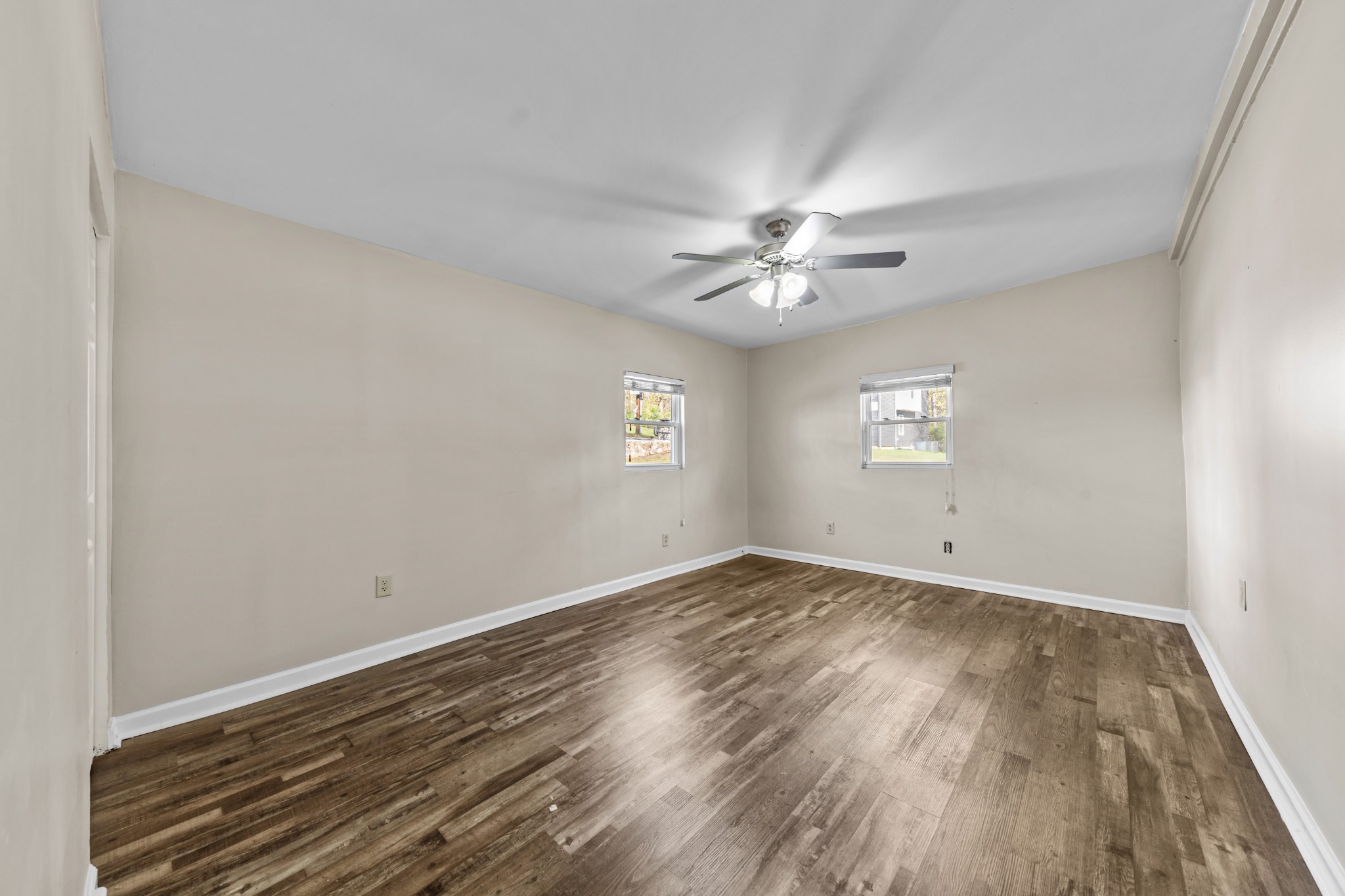 114 Oak St