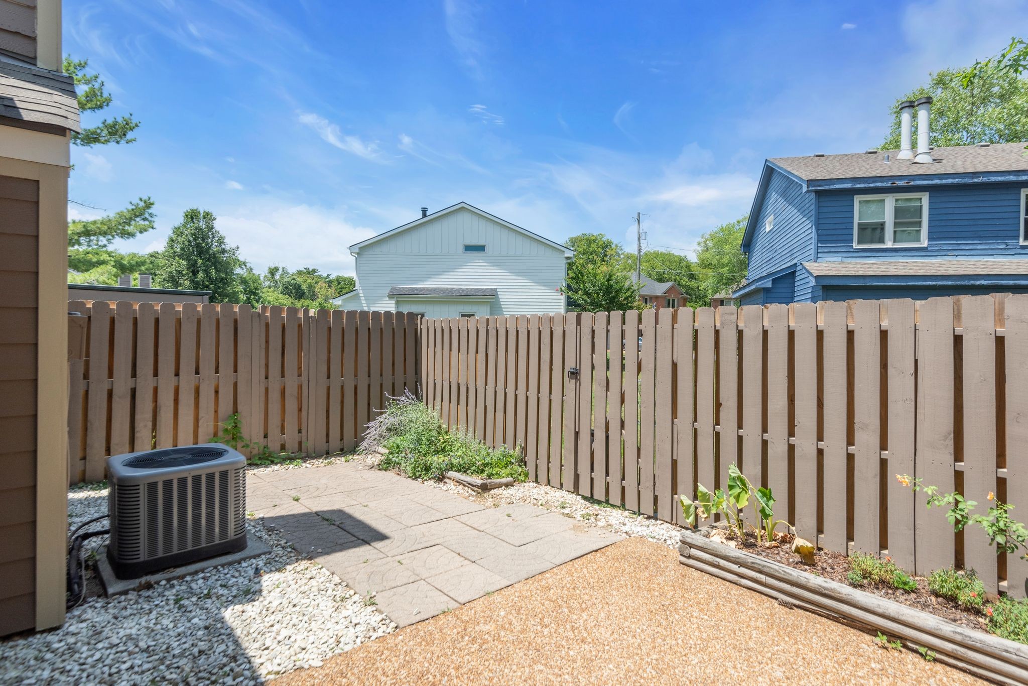 615 Barlin Dr