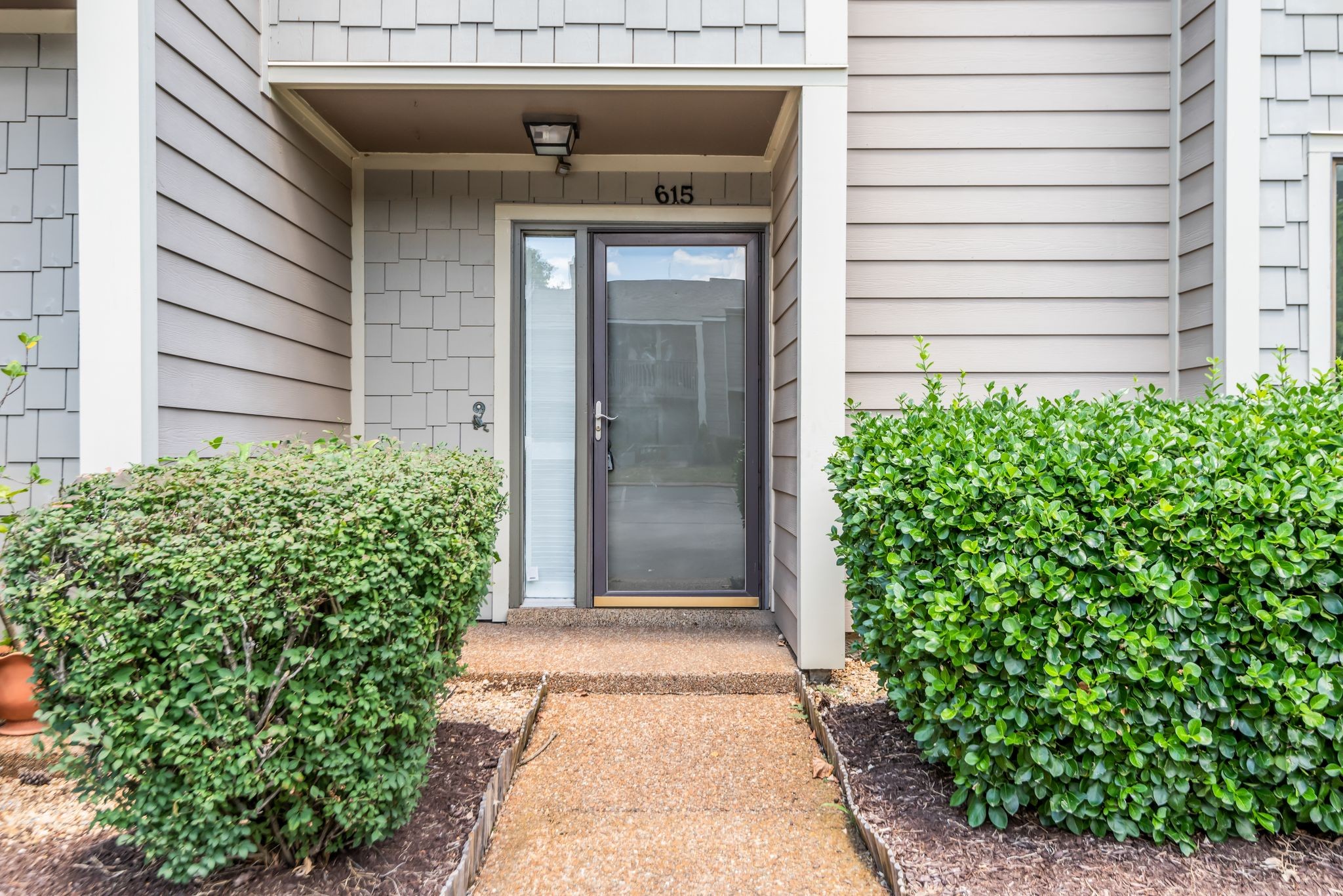 615 Barlin Dr