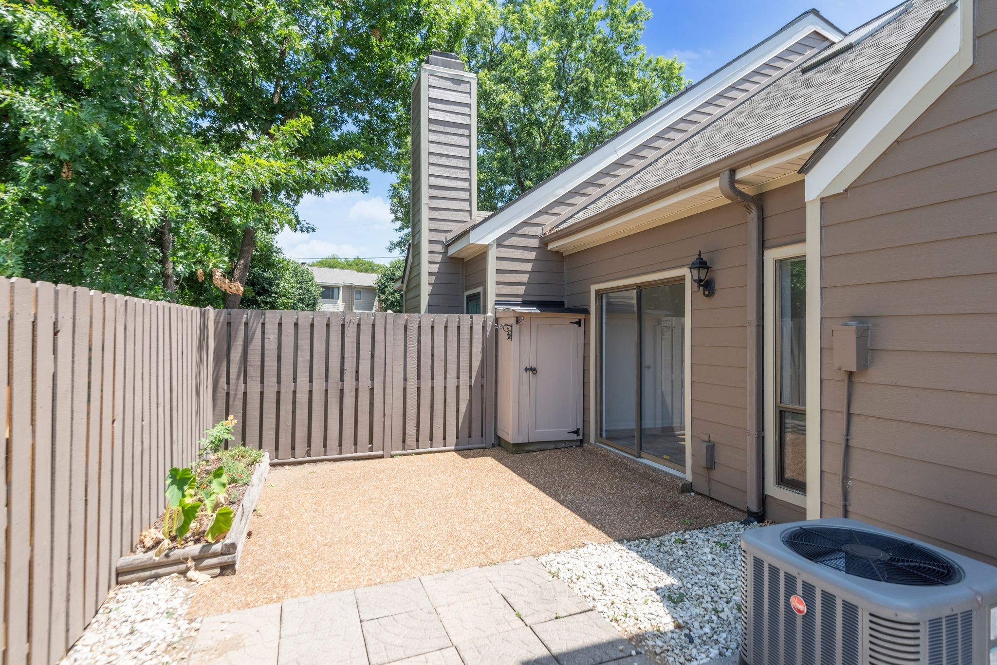 615 Barlin Dr