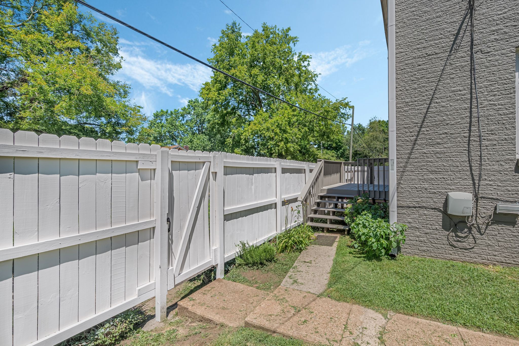 3735 Central Ave Unit: B1