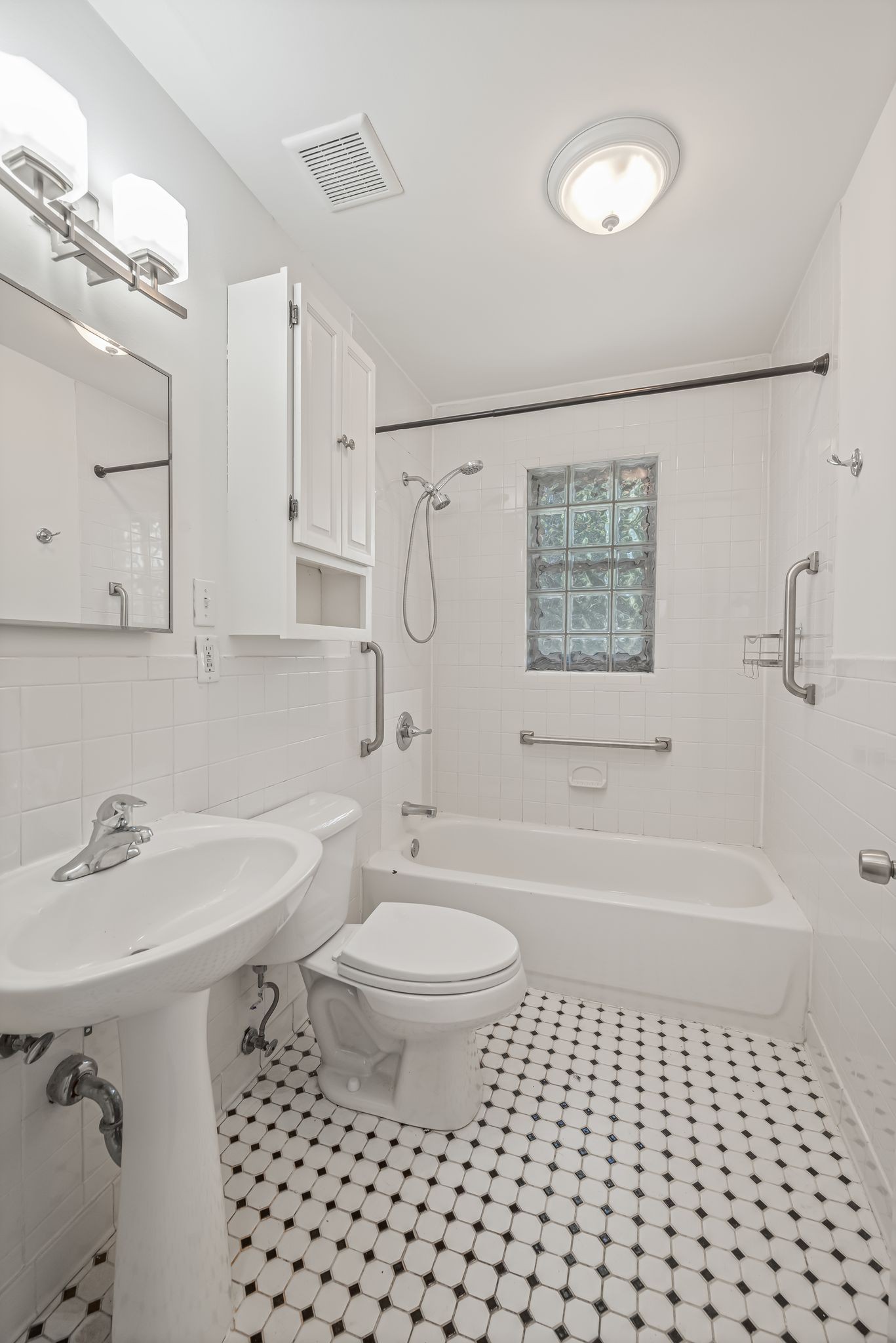 3735 Central Ave Unit: B1