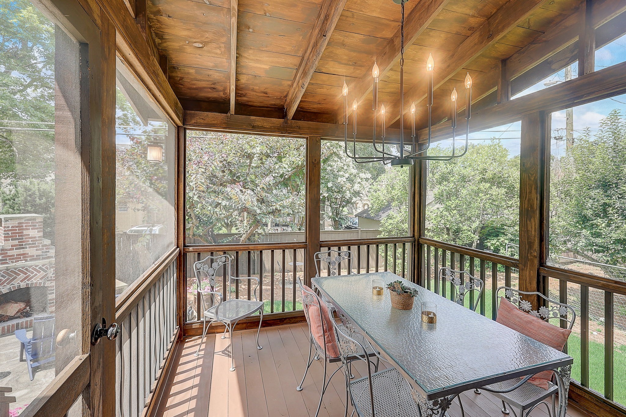 219 Lauderdale Rd