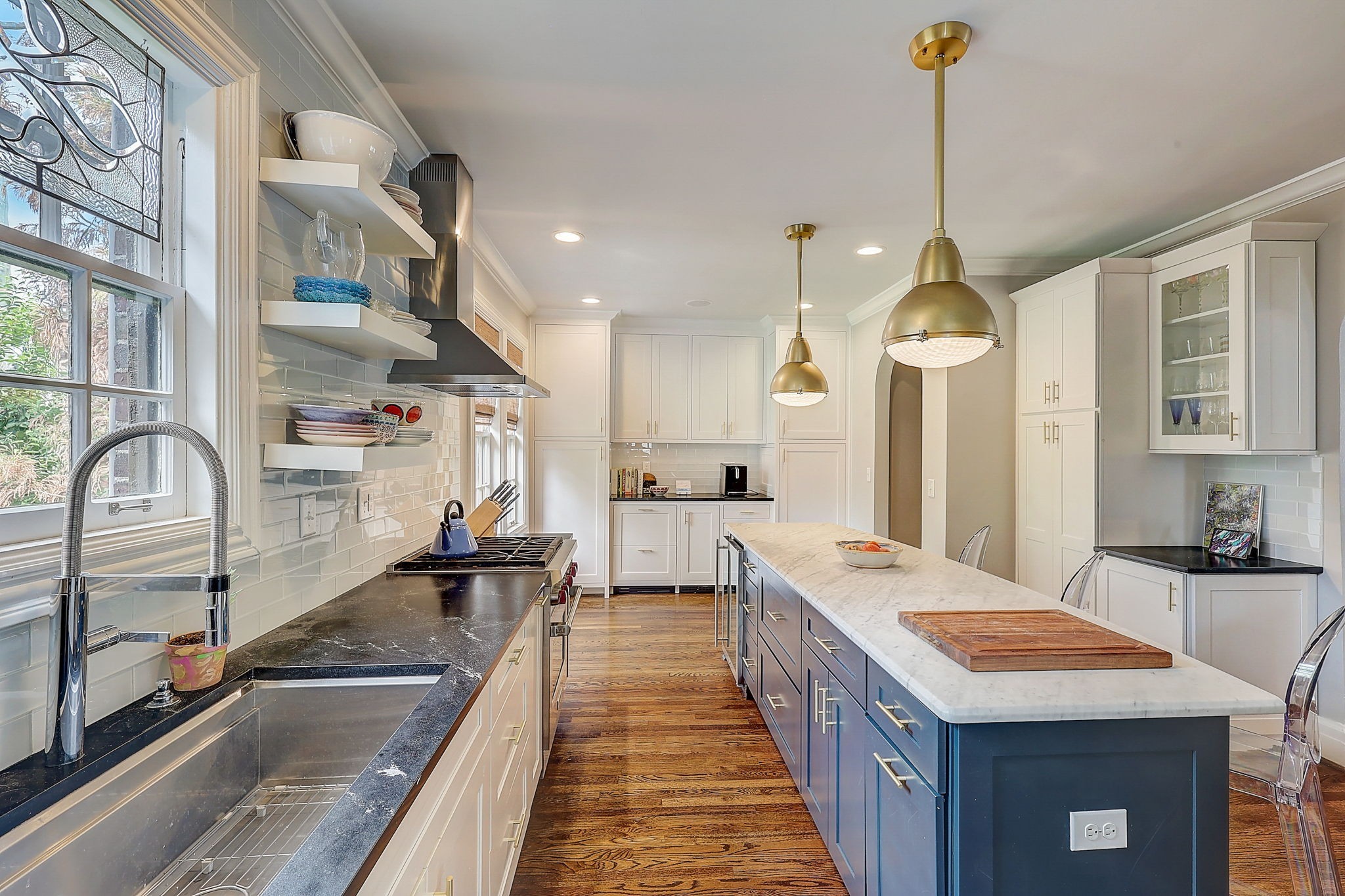 219 Lauderdale Rd