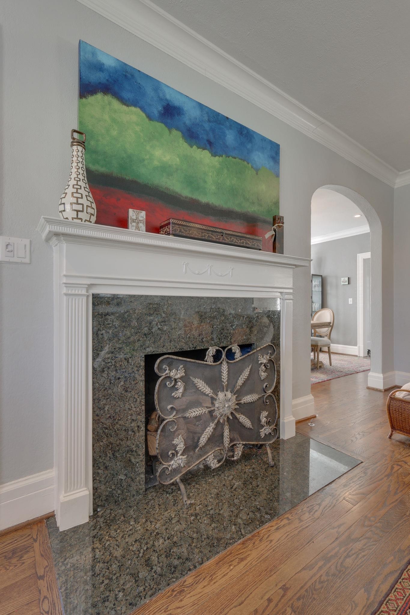219 Lauderdale Rd
