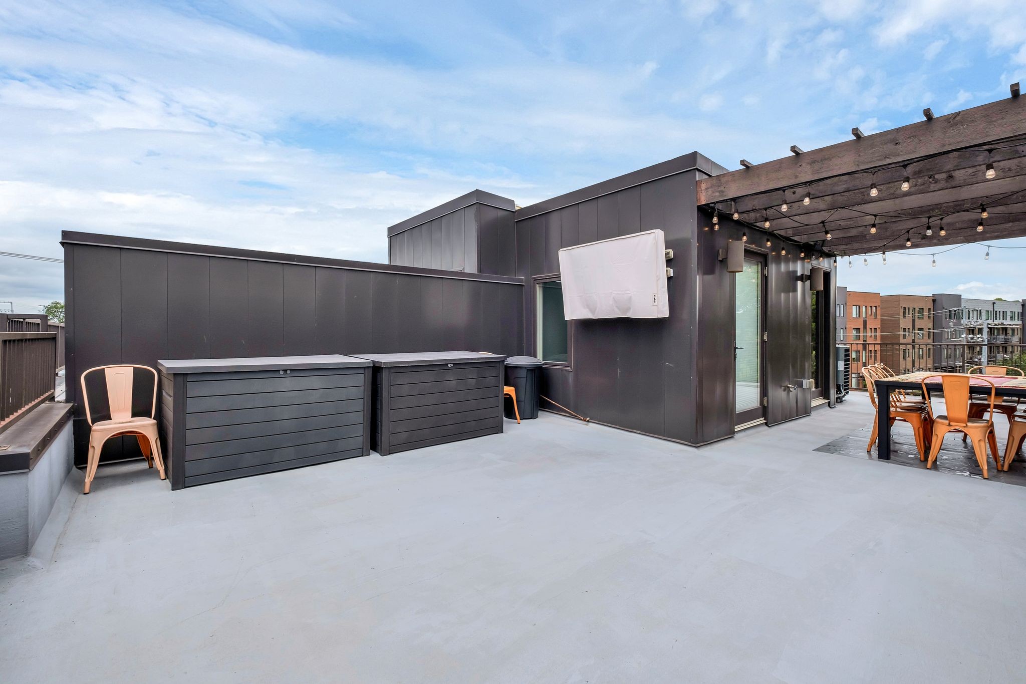 426 Van Buren St