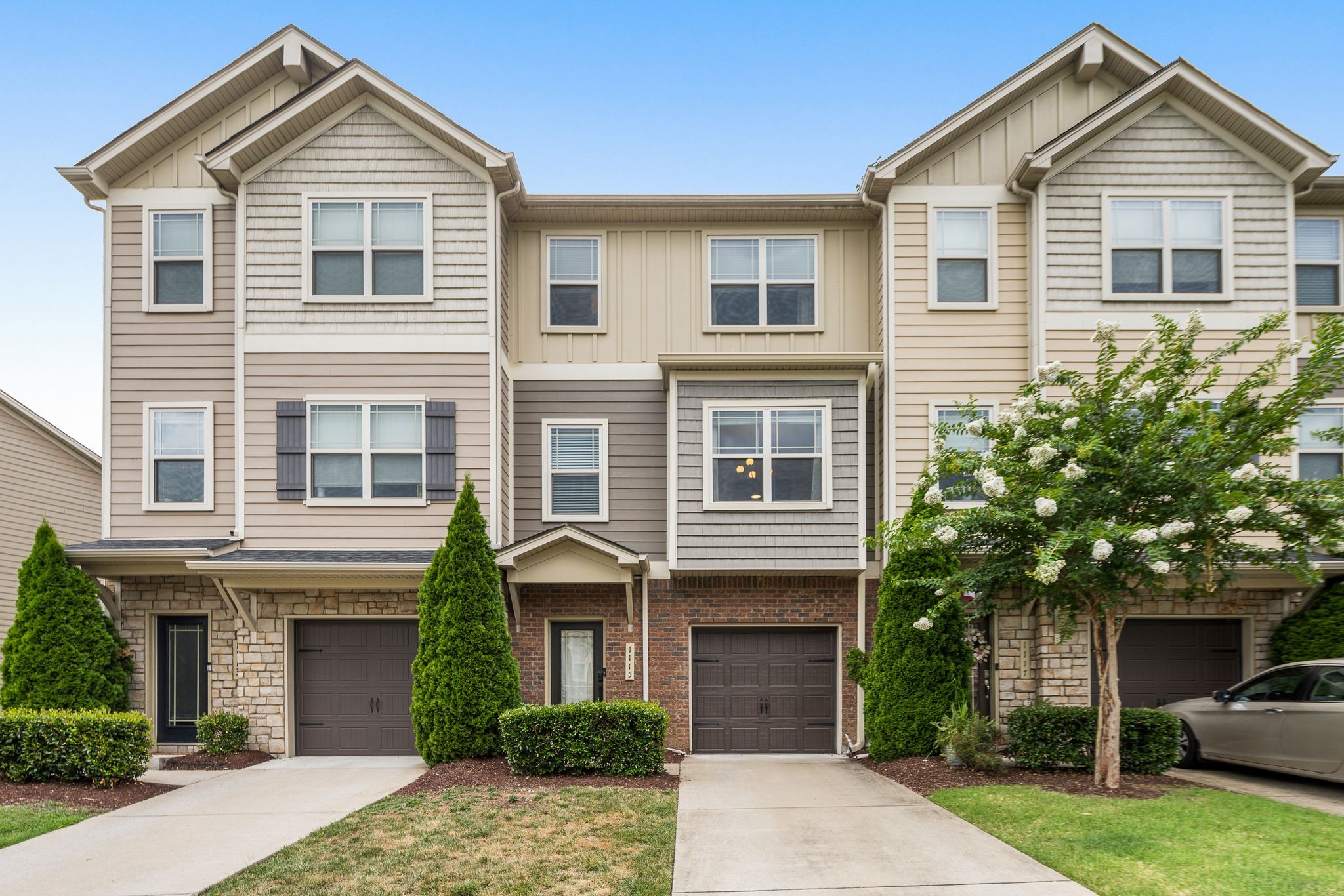 1115 Woodbury Falls Ct