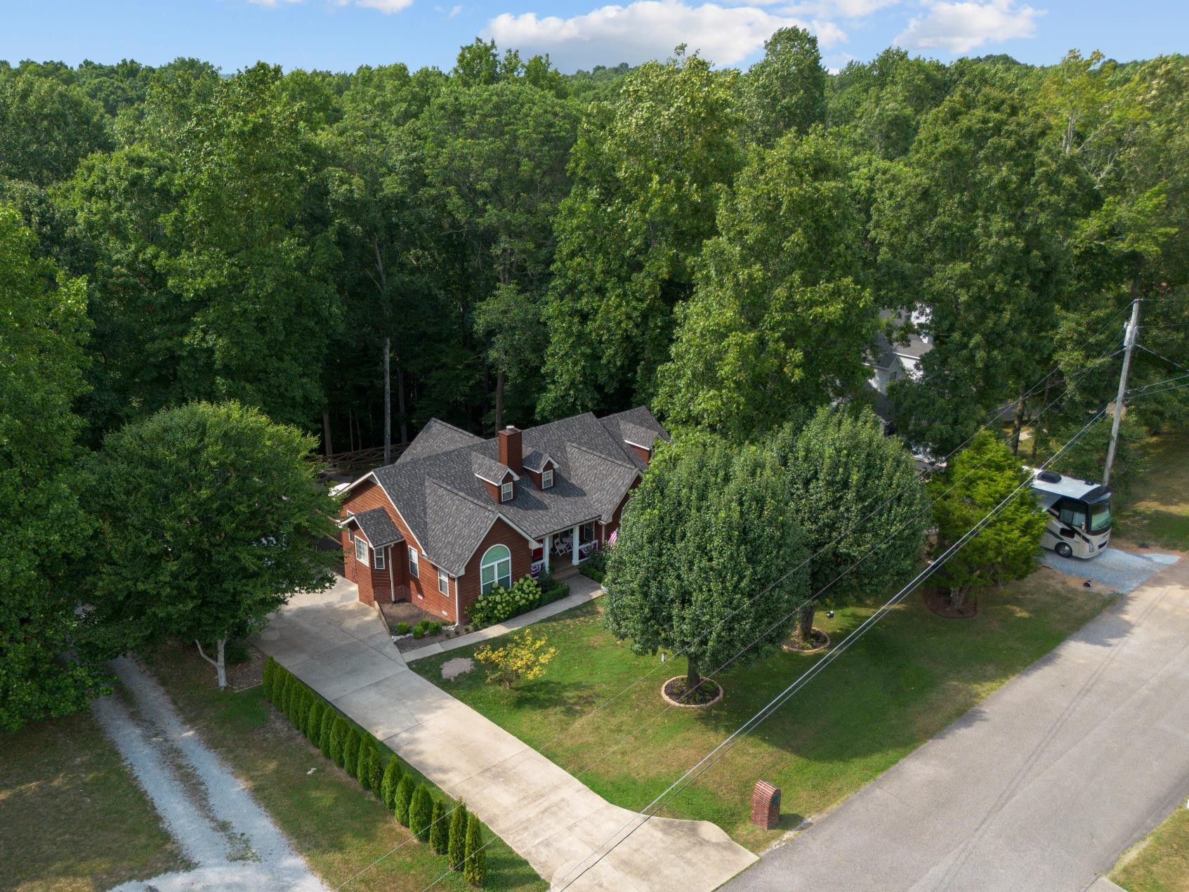 1350 Loann Ave