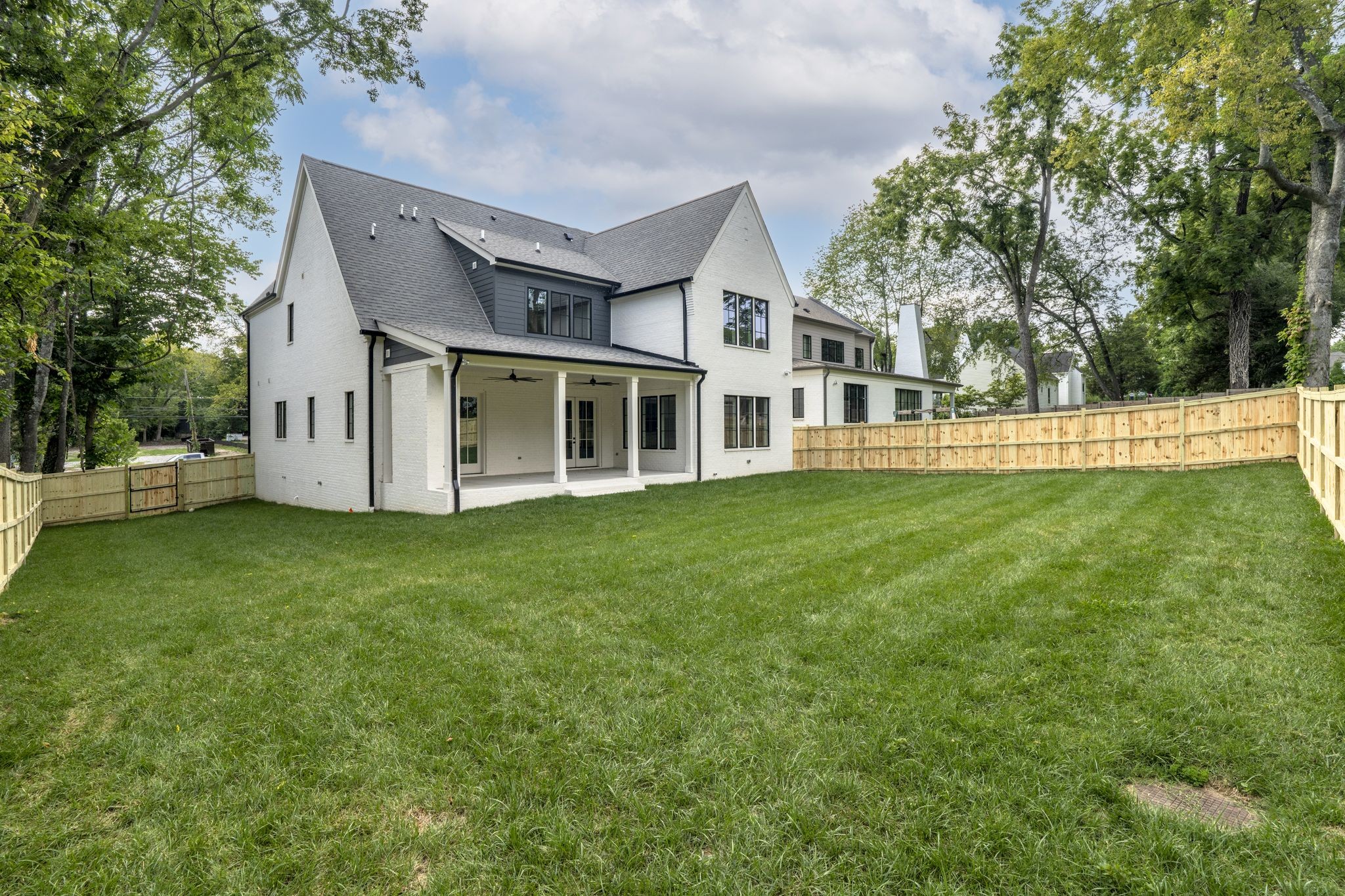 4429 Lealand Ln