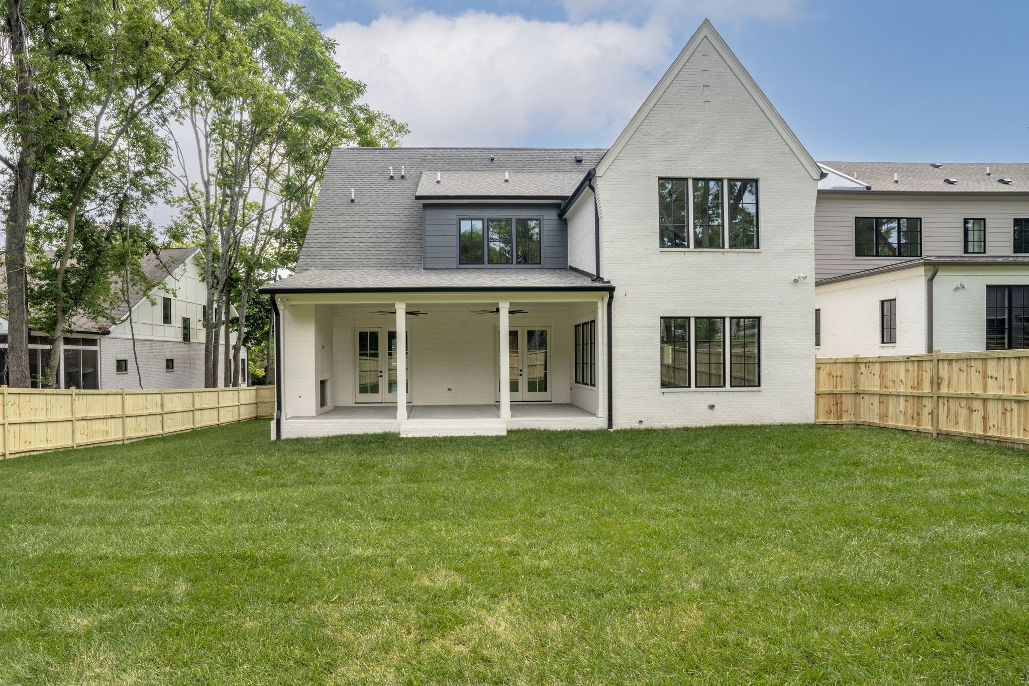 4429 Lealand Ln