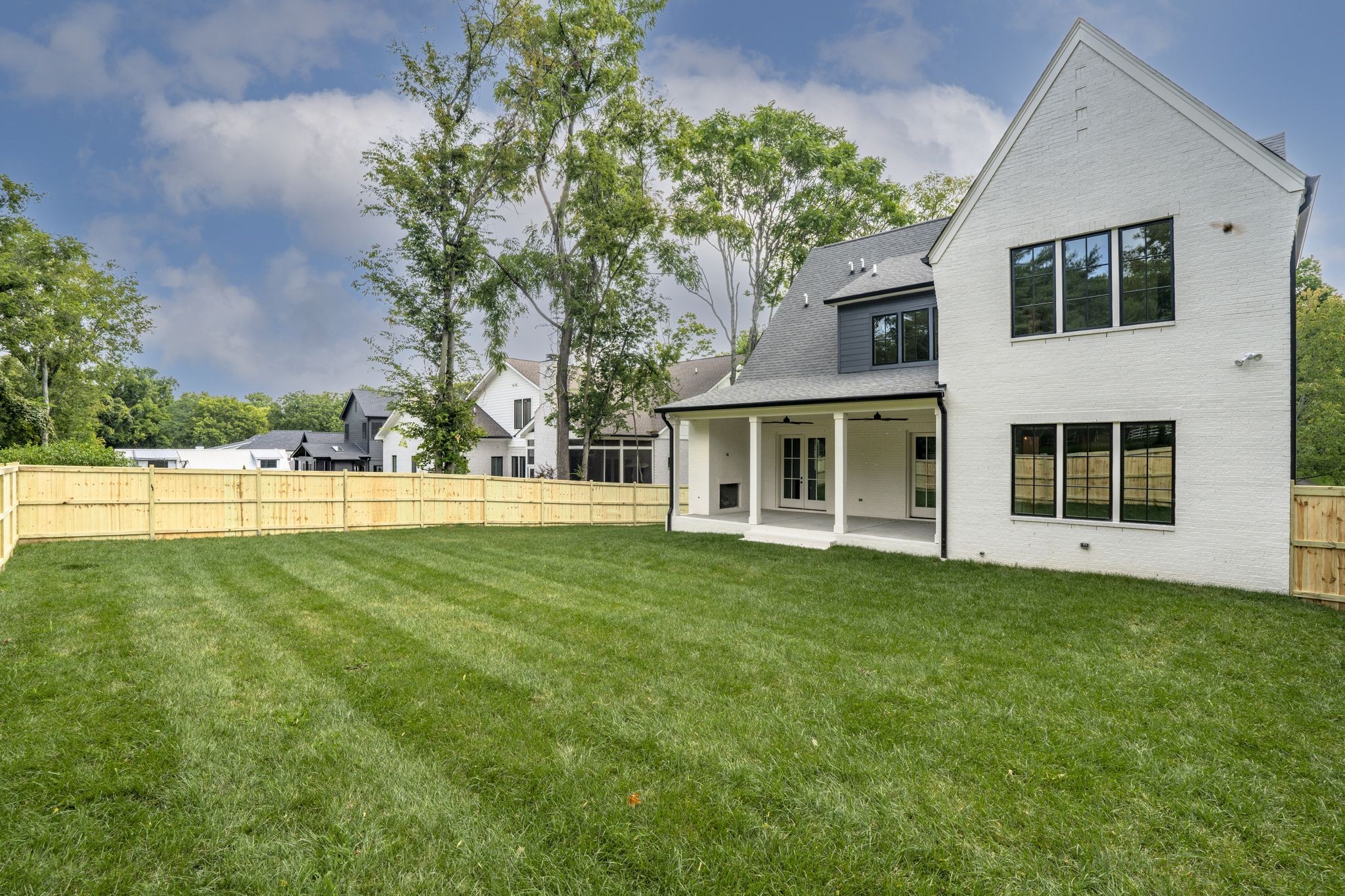4429 Lealand Ln
